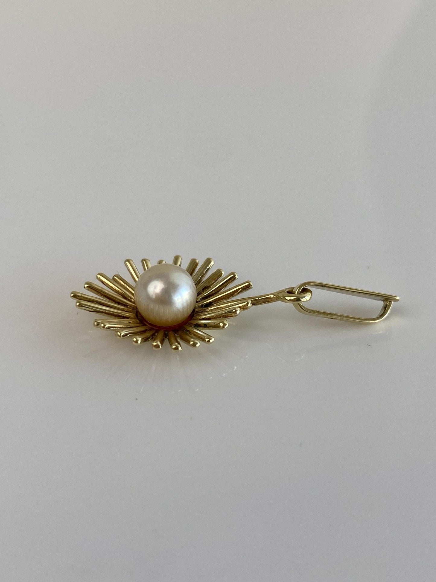 Vintage Solid 14k Yellow Gold Pearl Starburst Charm