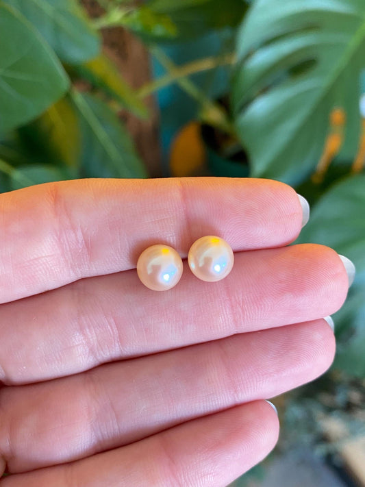 Vintage Solid 14k Yellow Gold Pearl Stud Earrings