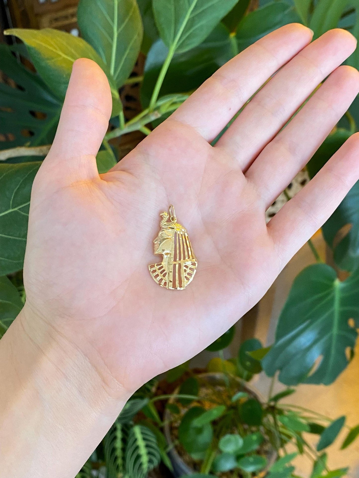 Vintage Solid 14k Yellow Gold Diamond Cut Egyptian Pharoah Charm