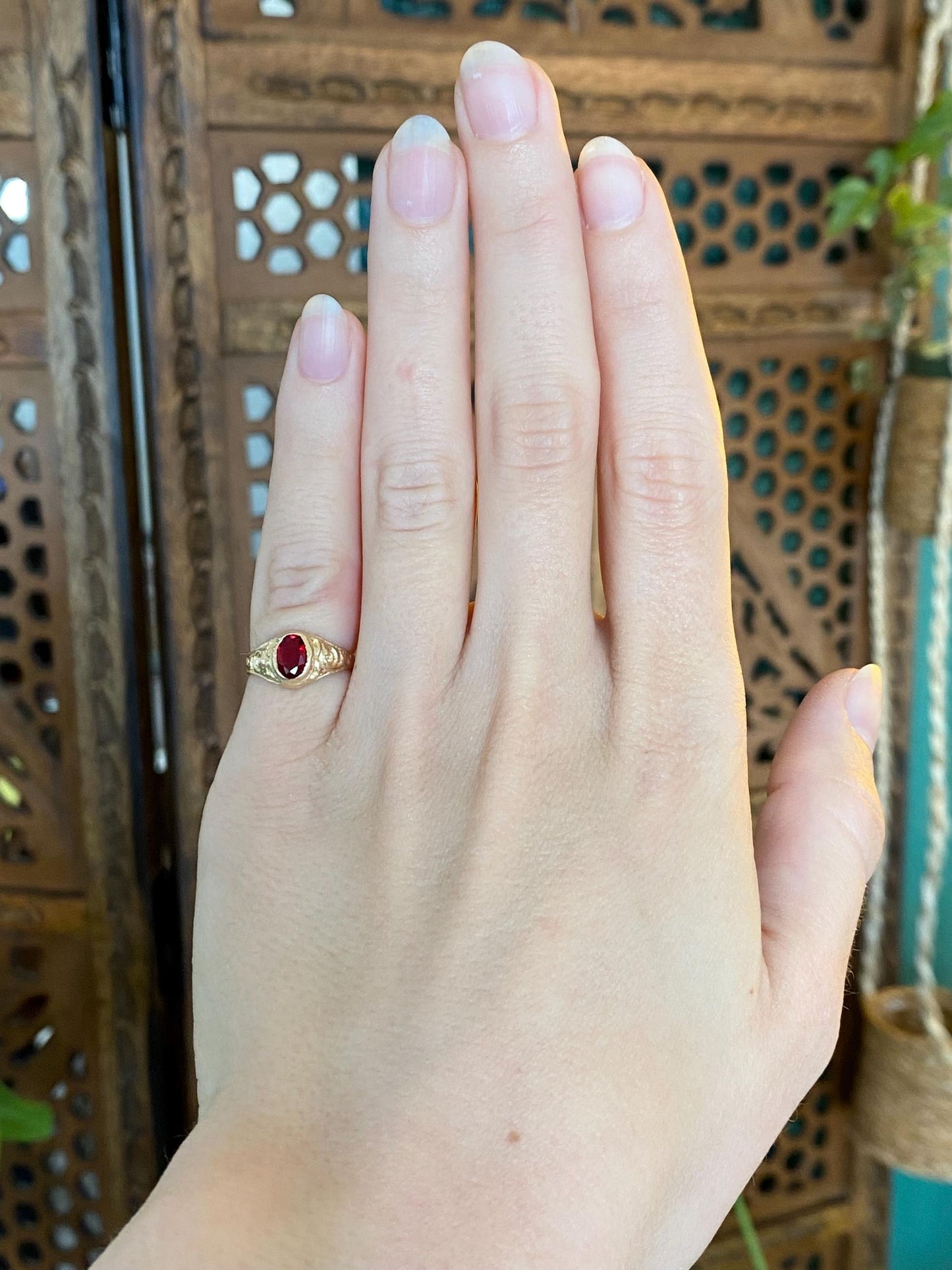 Vintage Solid 10k Yellow Gold Red Cubic Zirconia Designed Ring - Size 2.75