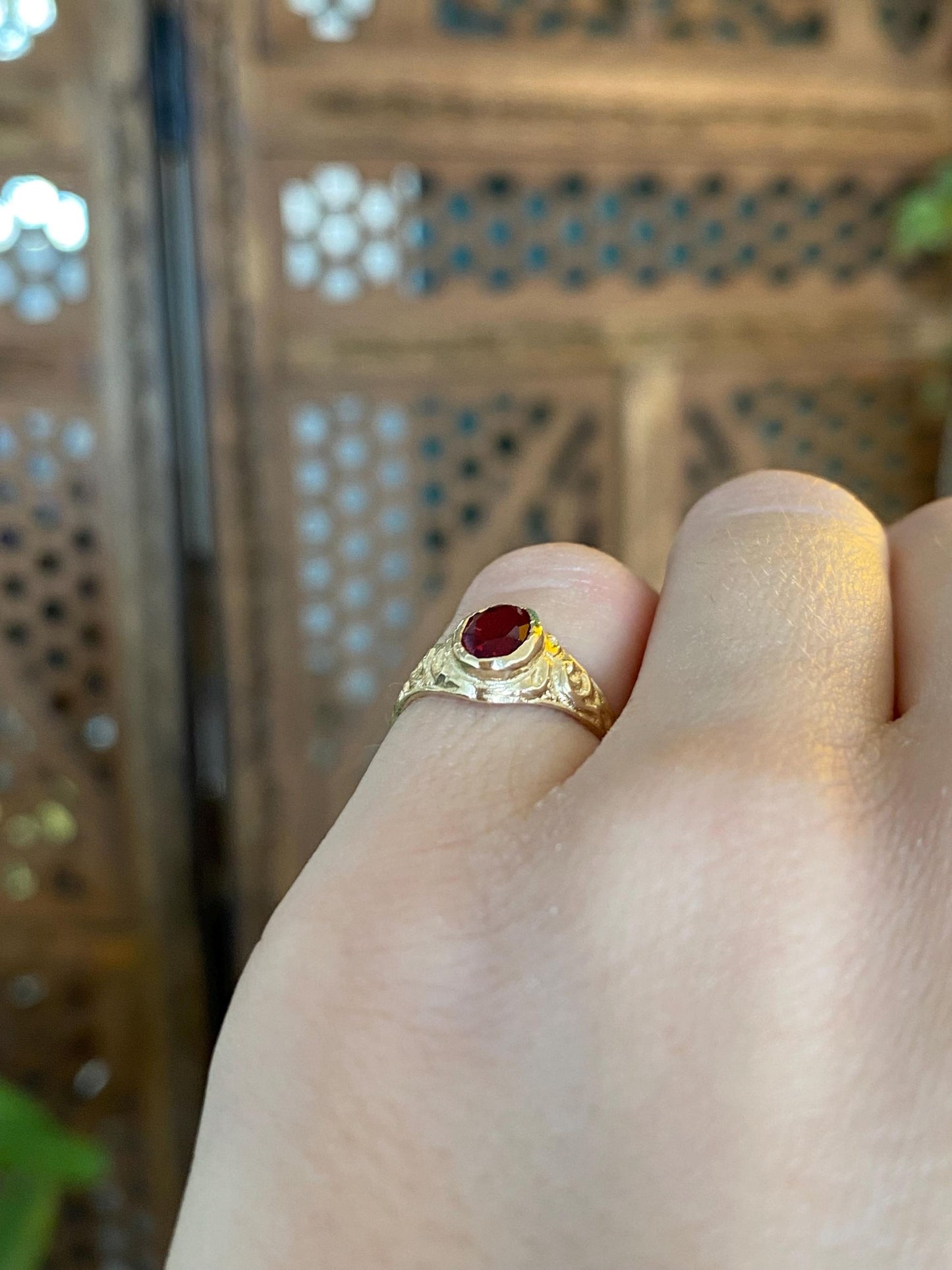 Vintage Solid 10k Yellow Gold Red Cubic Zirconia Designed Ring - Size 2.75