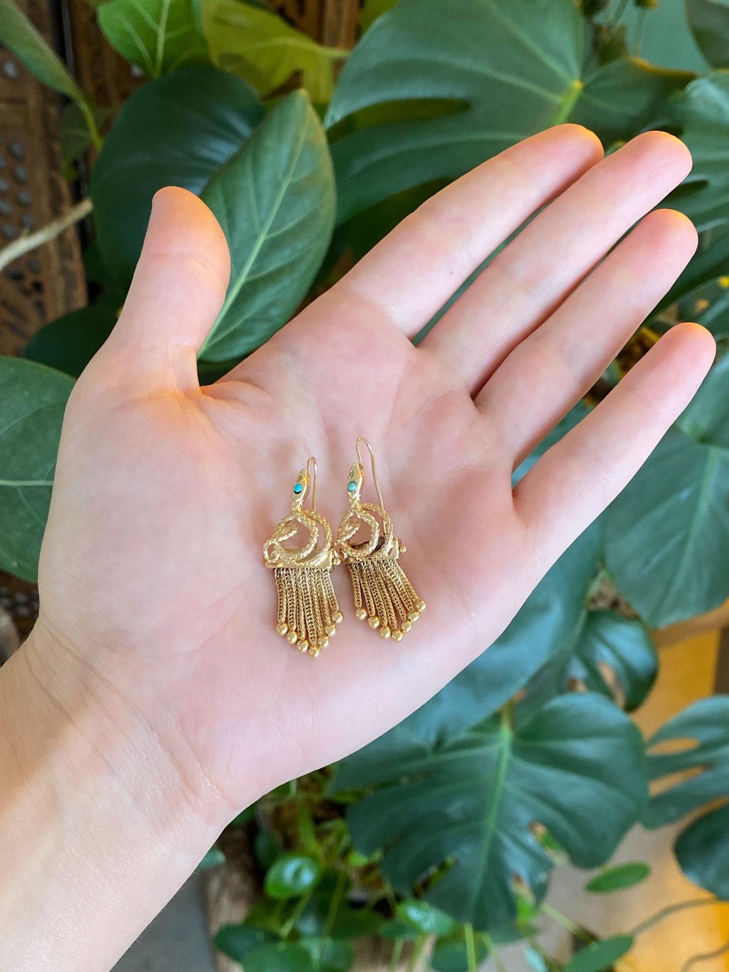 Vintage Solid 14k Yellow Gold Turquoise Eyes Coiled Snake Wheat Chain Fringe Drop Earrings
