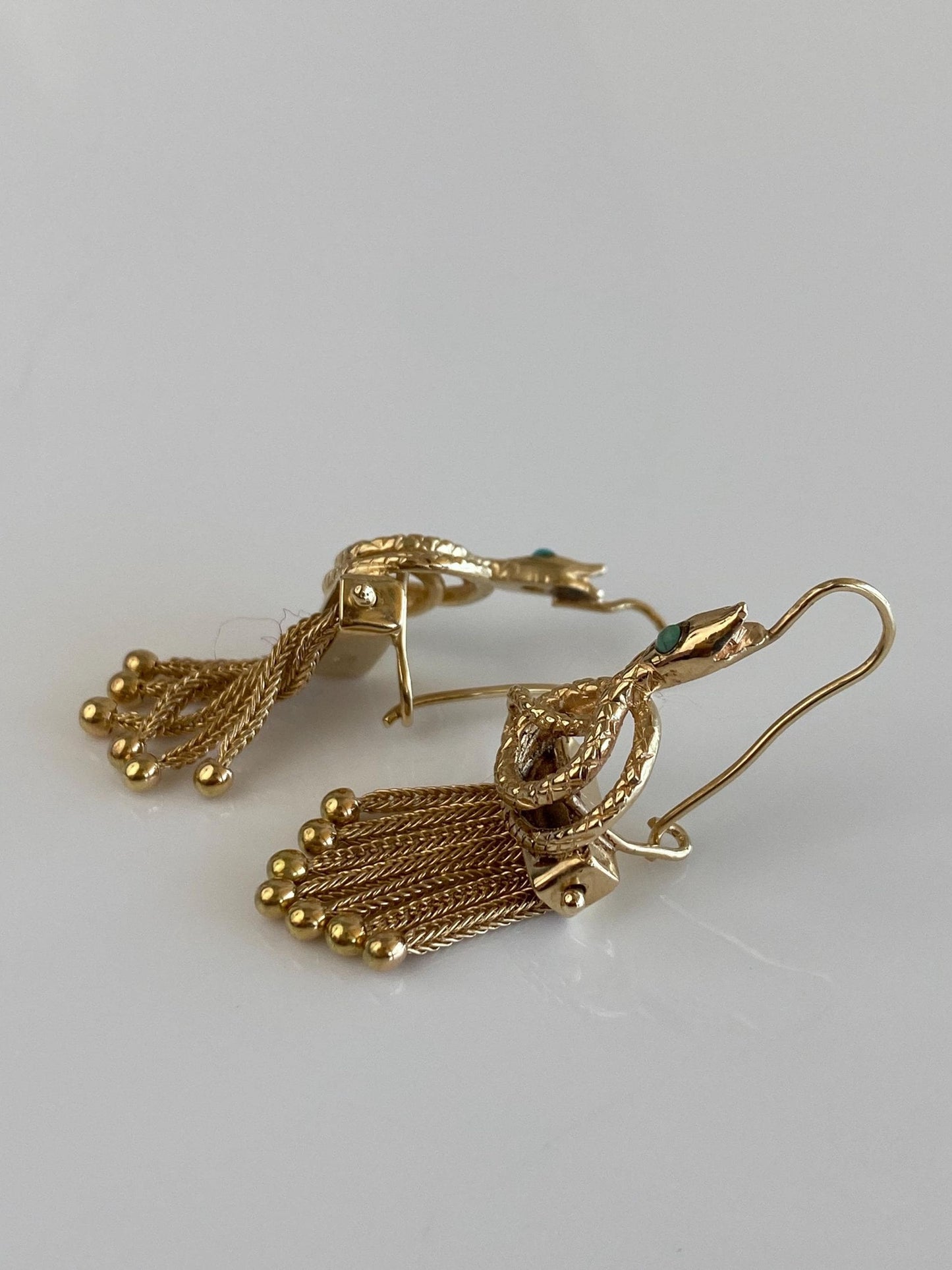 Vintage Solid 14k Yellow Gold Turquoise Eyes Coiled Snake Wheat Chain Fringe Drop Earrings