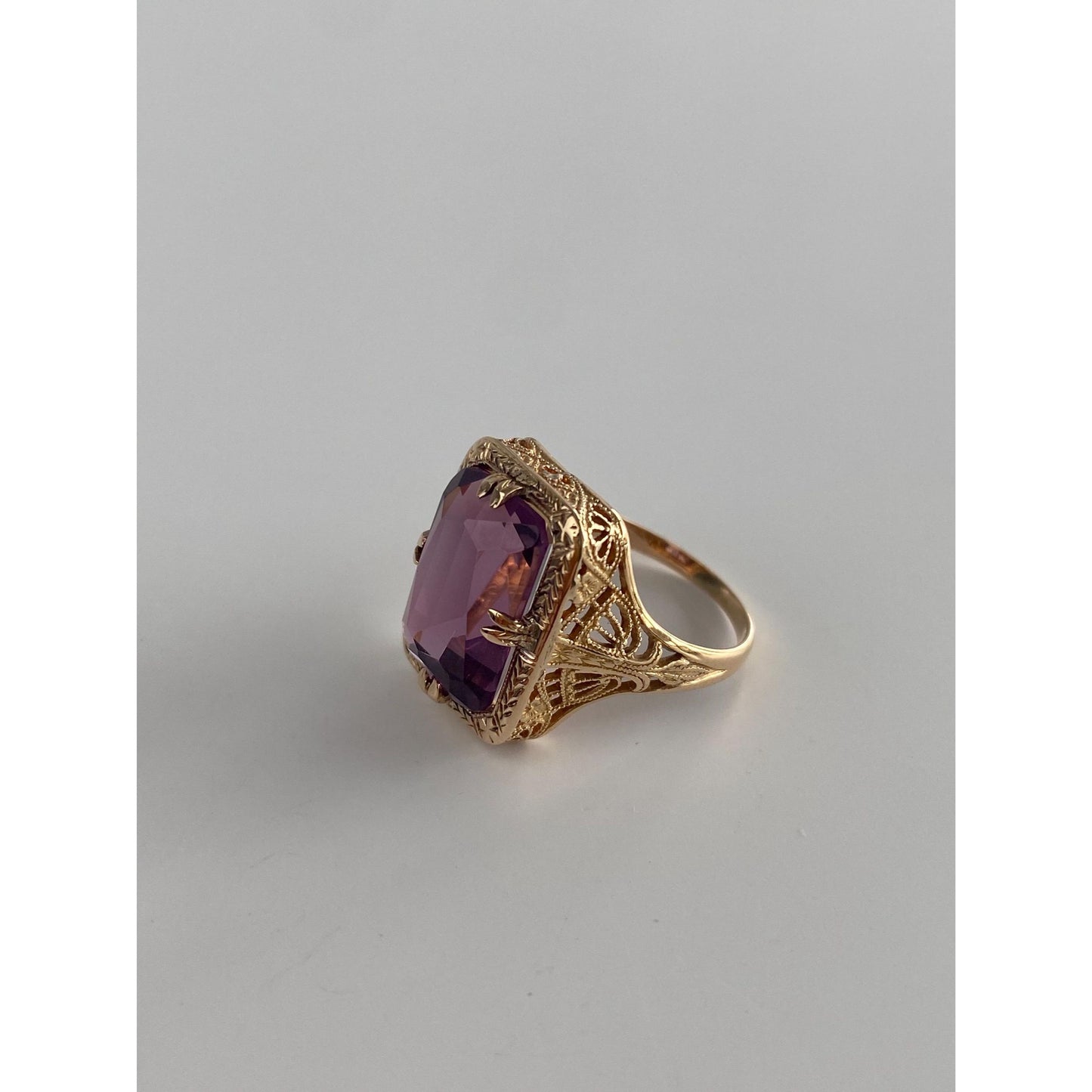 Vintage Solid 14k Yellow Gold Purple Cubic Zirconia Art Deco Style Ring - Size 5.25