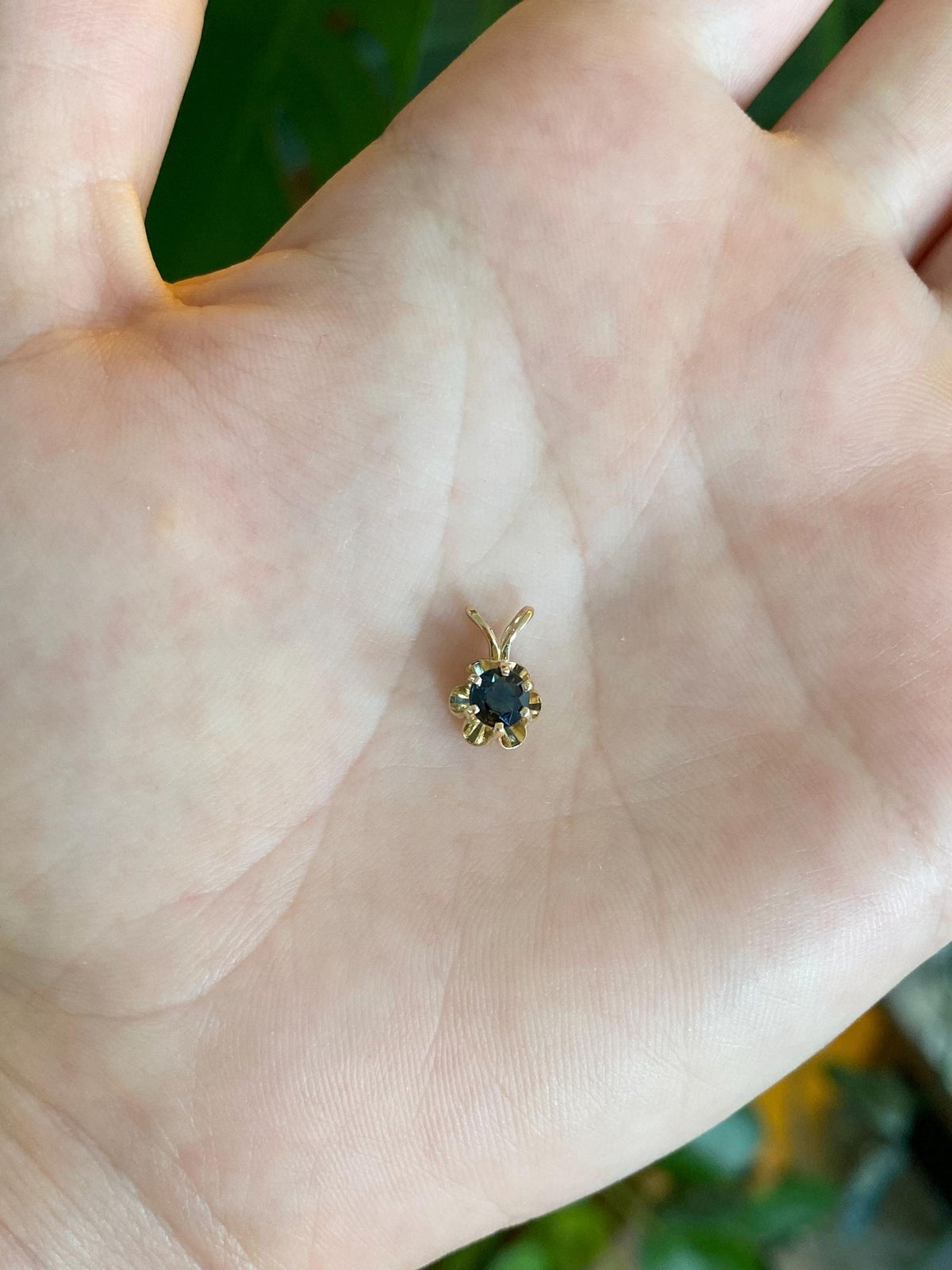 Vintage Solid 14k Yellow Gold Blue Sapphire Charm