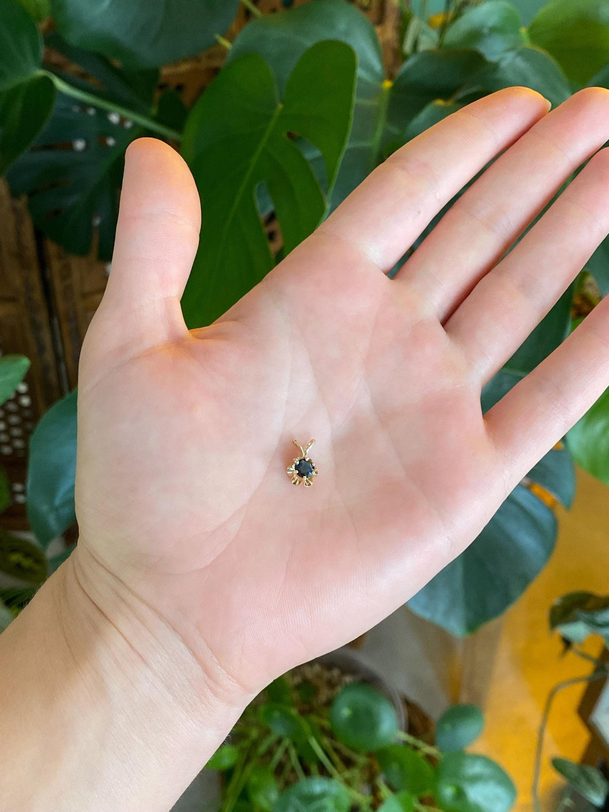 Vintage Solid 14k Yellow Gold Blue Sapphire Charm