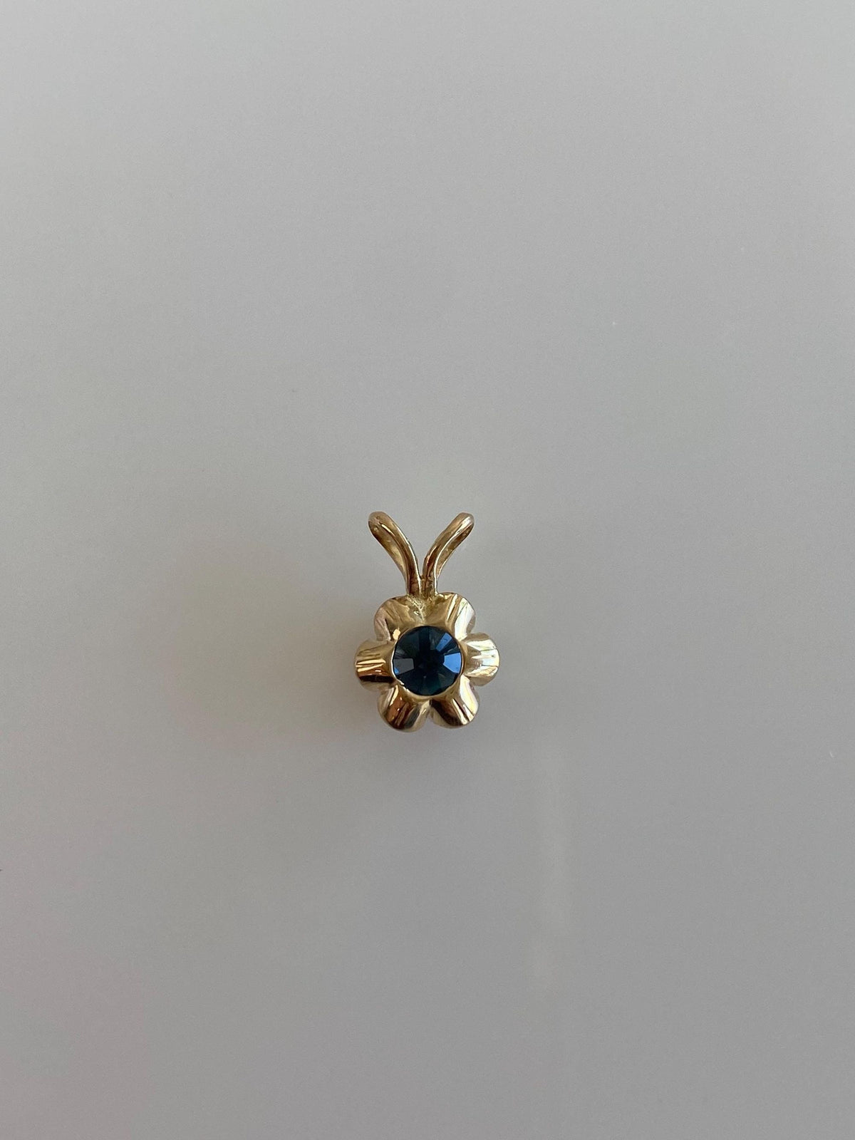Vintage Solid 14k Yellow Gold Blue Sapphire Charm