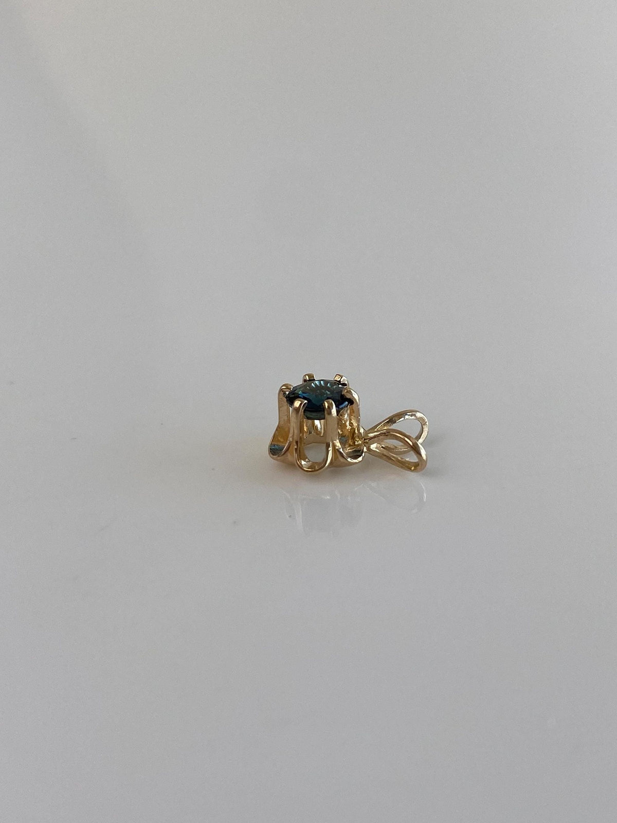 Vintage Solid 14k Yellow Gold Blue Sapphire Charm