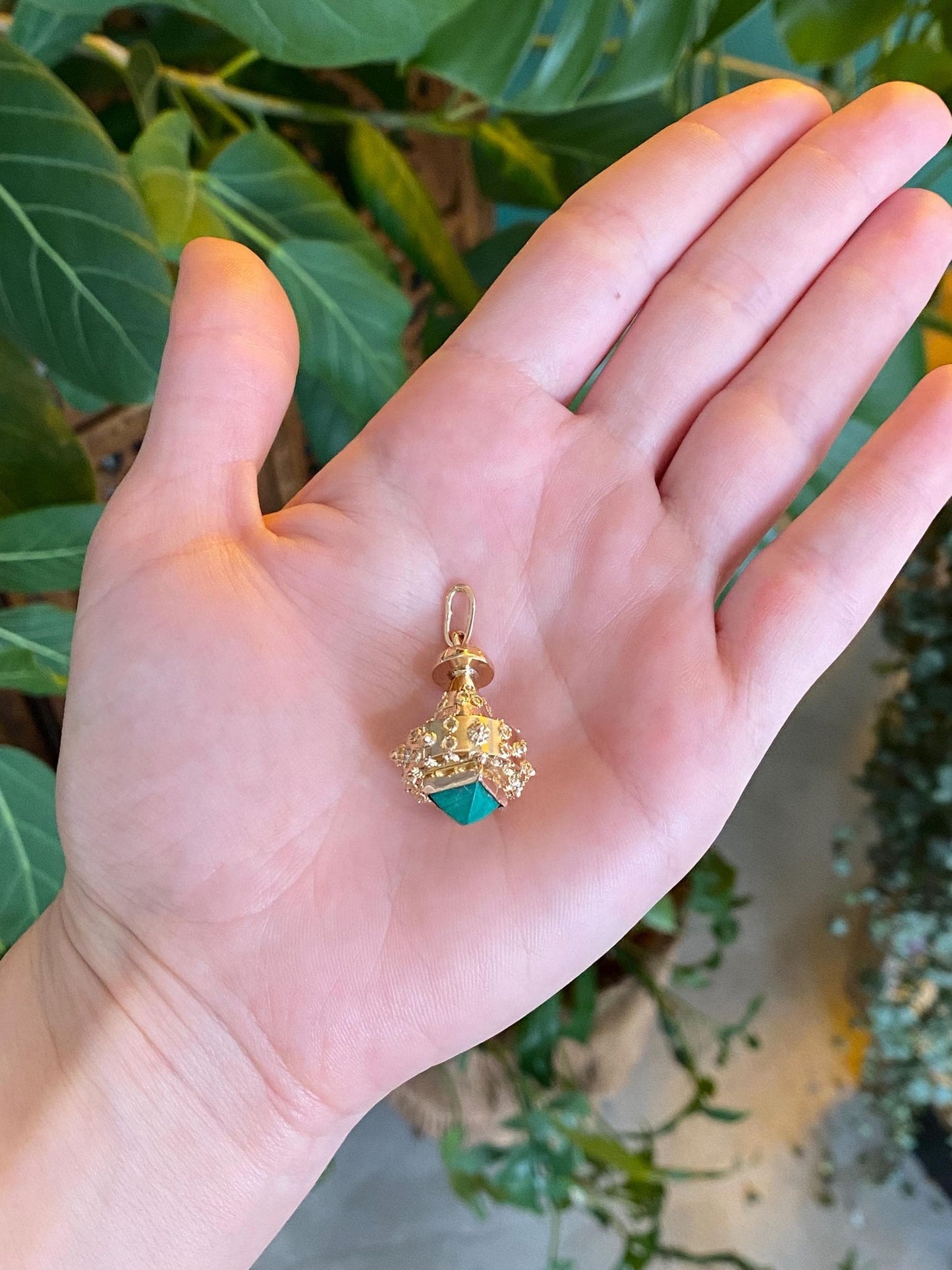 Vintage 18k Yellow Gold Malachite Fob Charm