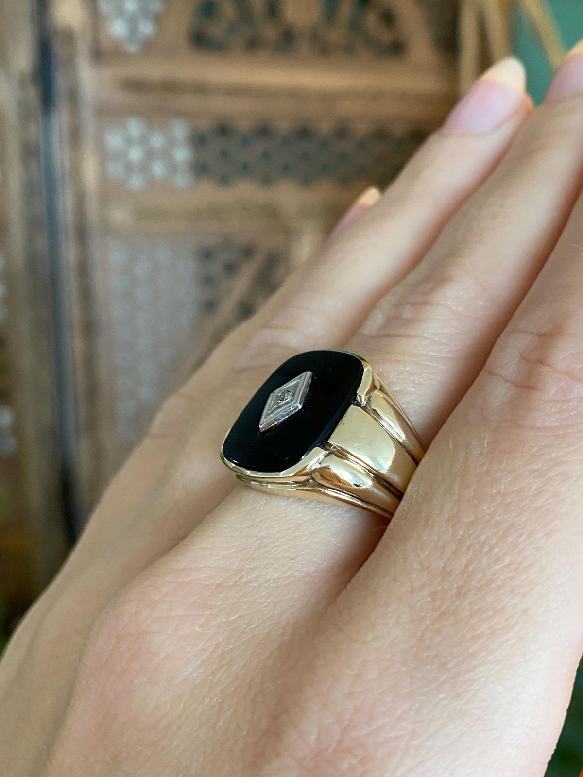 Vintage Solid 9k White & Yellow Gold Onyx Diamond Signet Ring - Size 8.25
