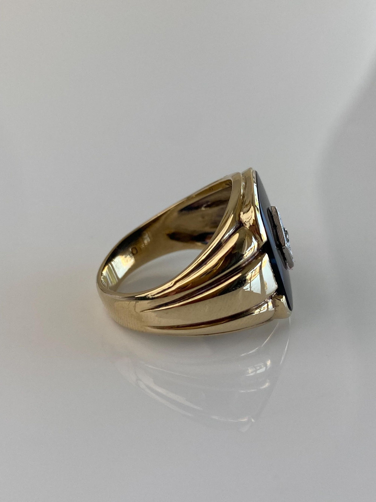 Vintage Solid 9k White & Yellow Gold Onyx Diamond Signet Ring - Size 8.25