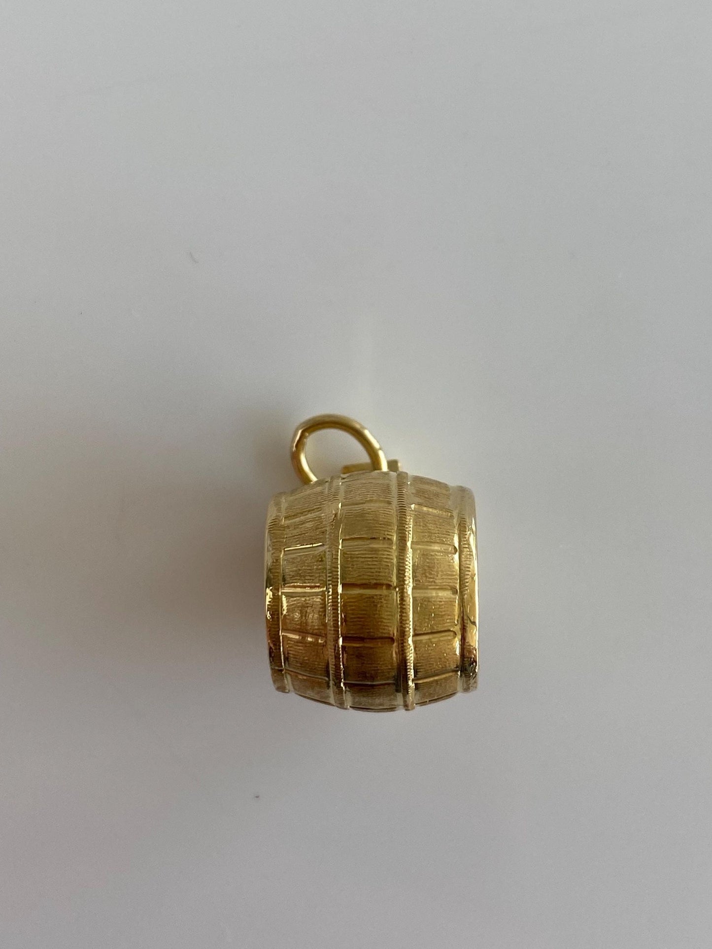 Vintage 18k Yellow Gold Barrel Charm