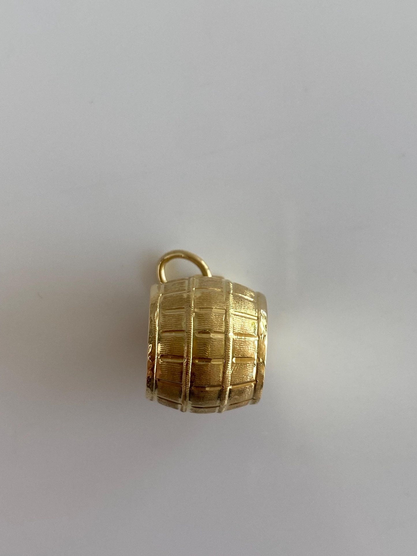 Vintage 18k Yellow Gold Barrel Charm