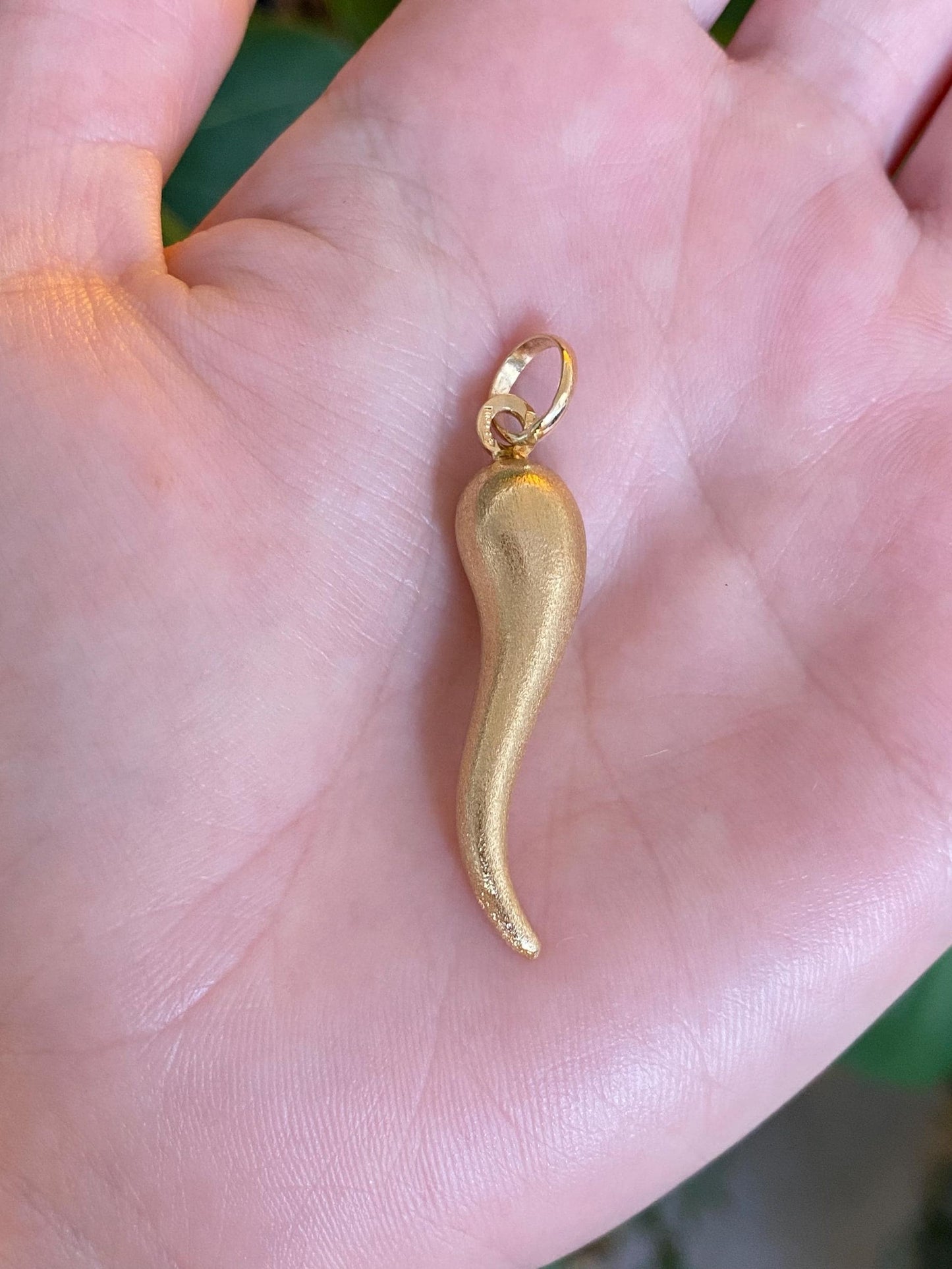 Vintage 18k Yellow Gold Large Textured Italian Horn Charm