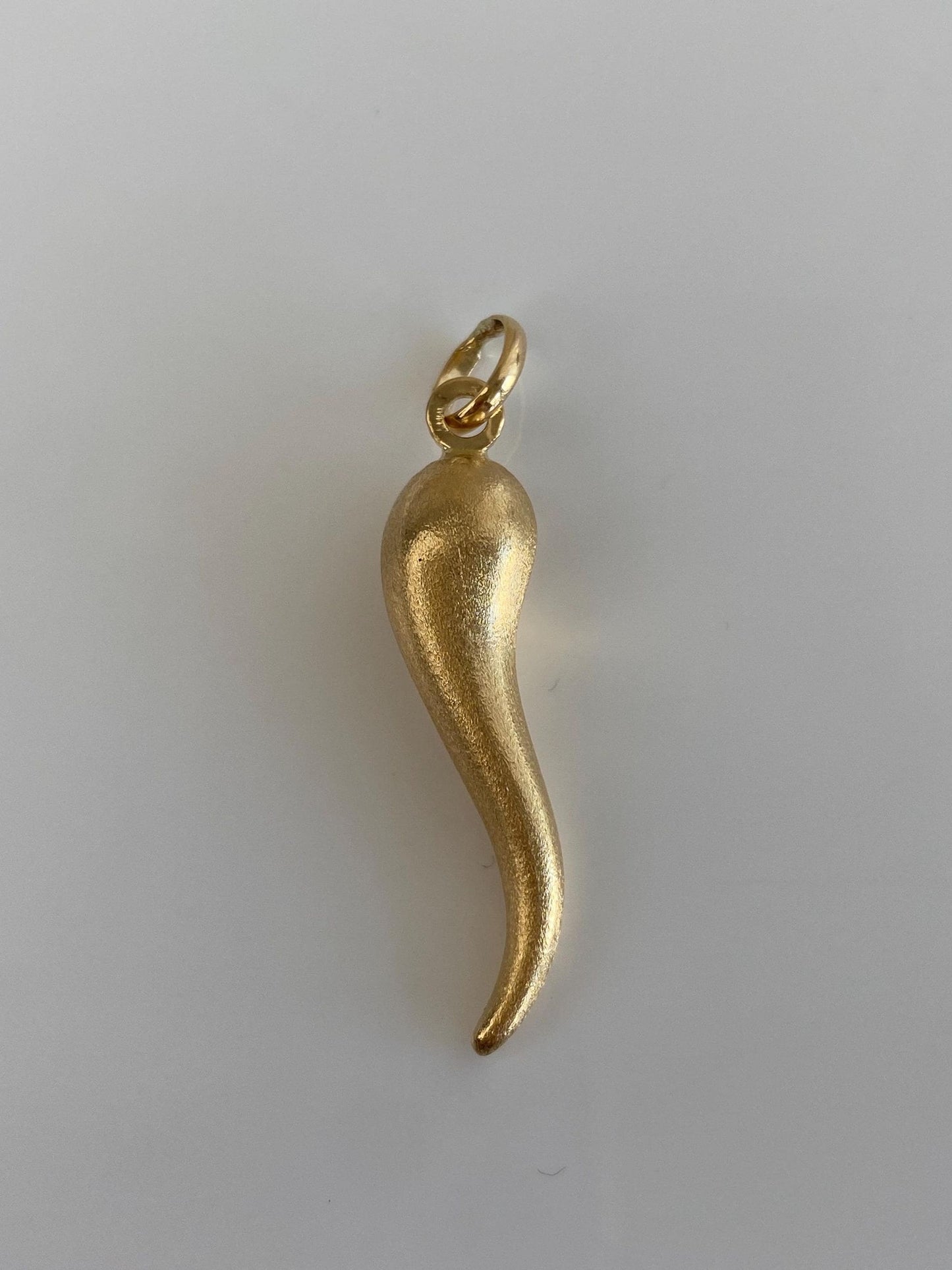 Vintage 18k Yellow Gold Large Textured Italian Horn Charm