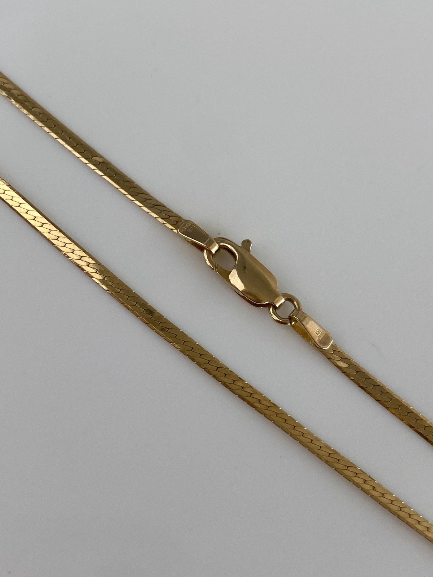 Vintage Solid 14k Yellow Gold Flat Chain Necklace - 15.75 inches