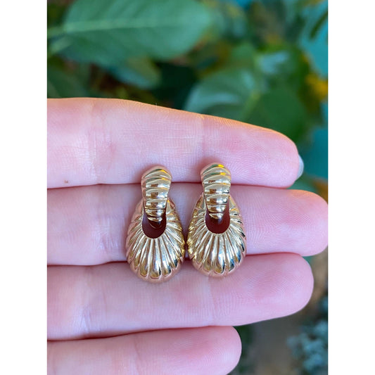 Vintage Solid 14k Yellow Gold Scalloped Oval Hoop Dangle Stud Earrings