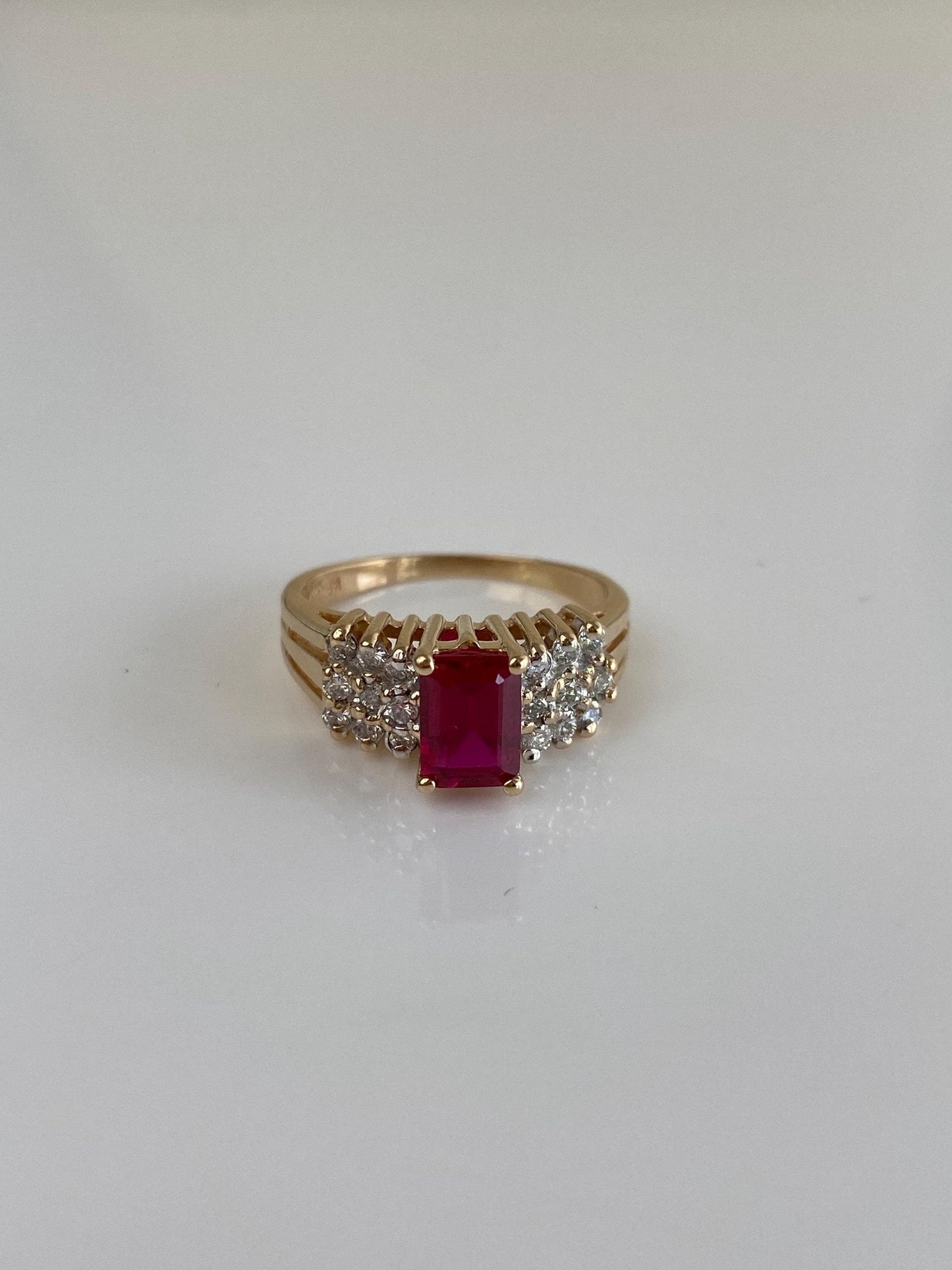 Vintage Solid 14k Yellow Gold Diamond Pink Sapphire Ring - Size 6.75