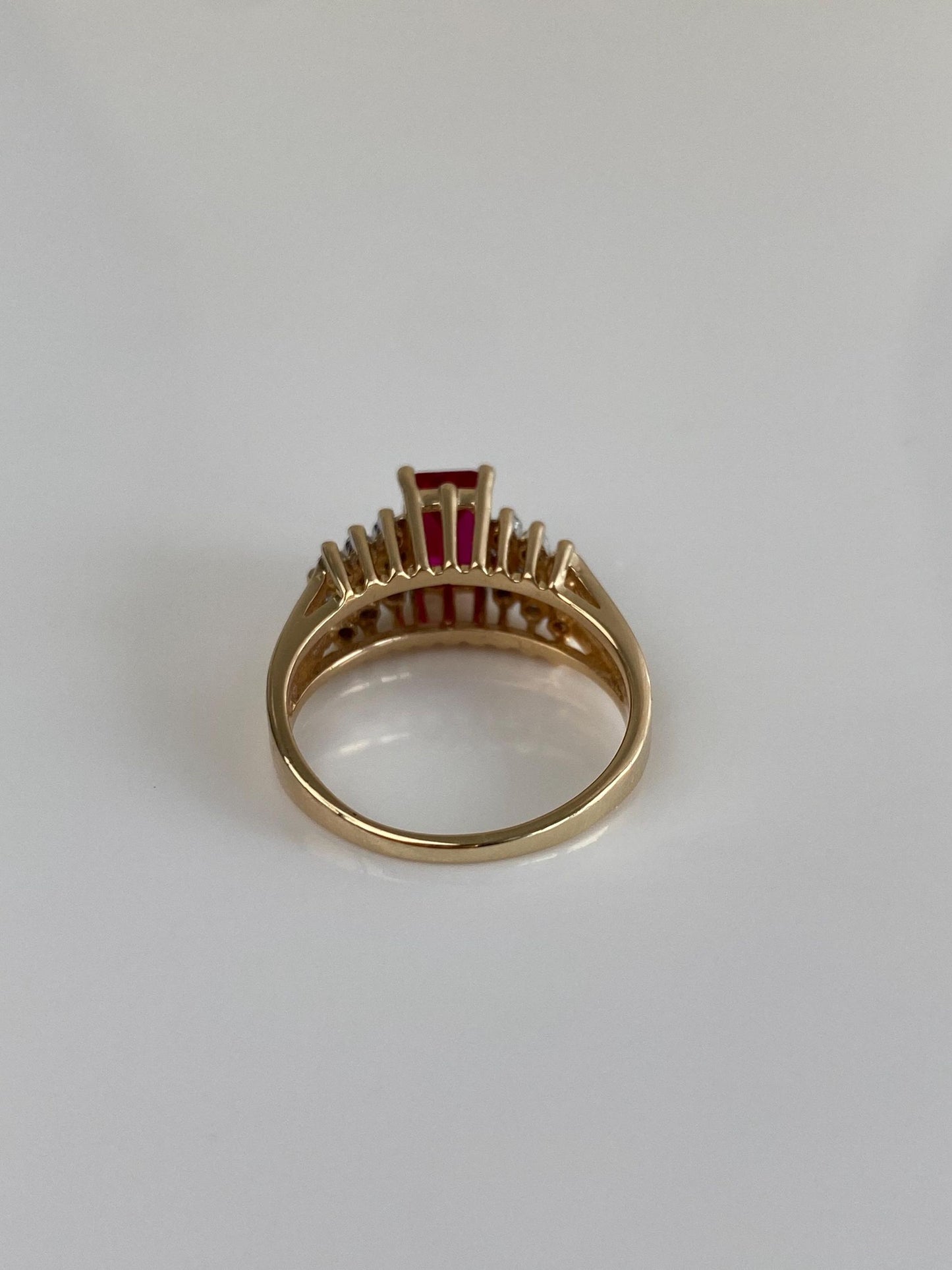 Vintage Solid 14k Yellow Gold Diamond Pink Sapphire Ring - Size 6.75