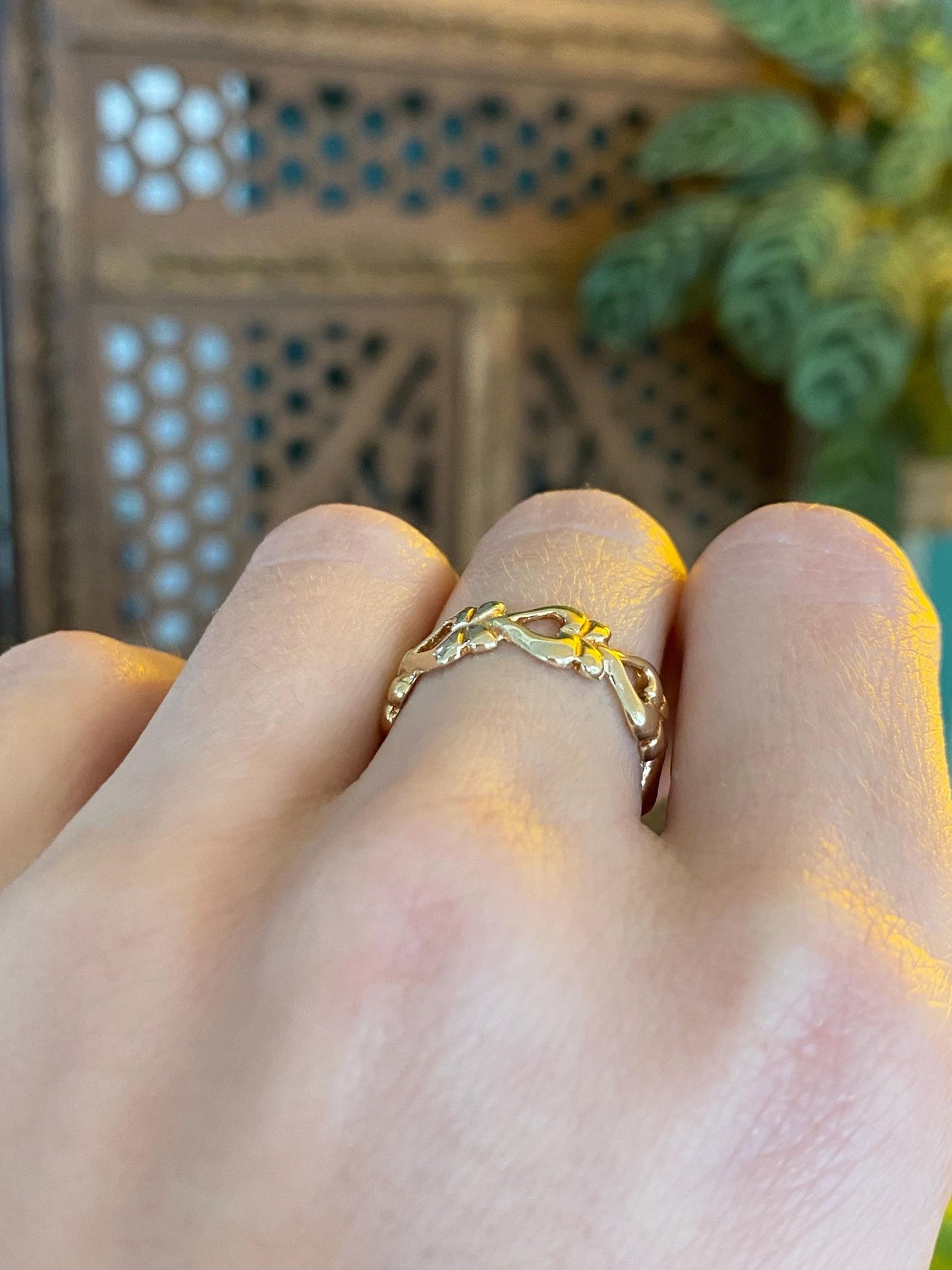 Vintage Solid 10k Yellow Gold Hearts Ring Band - Size 6.75