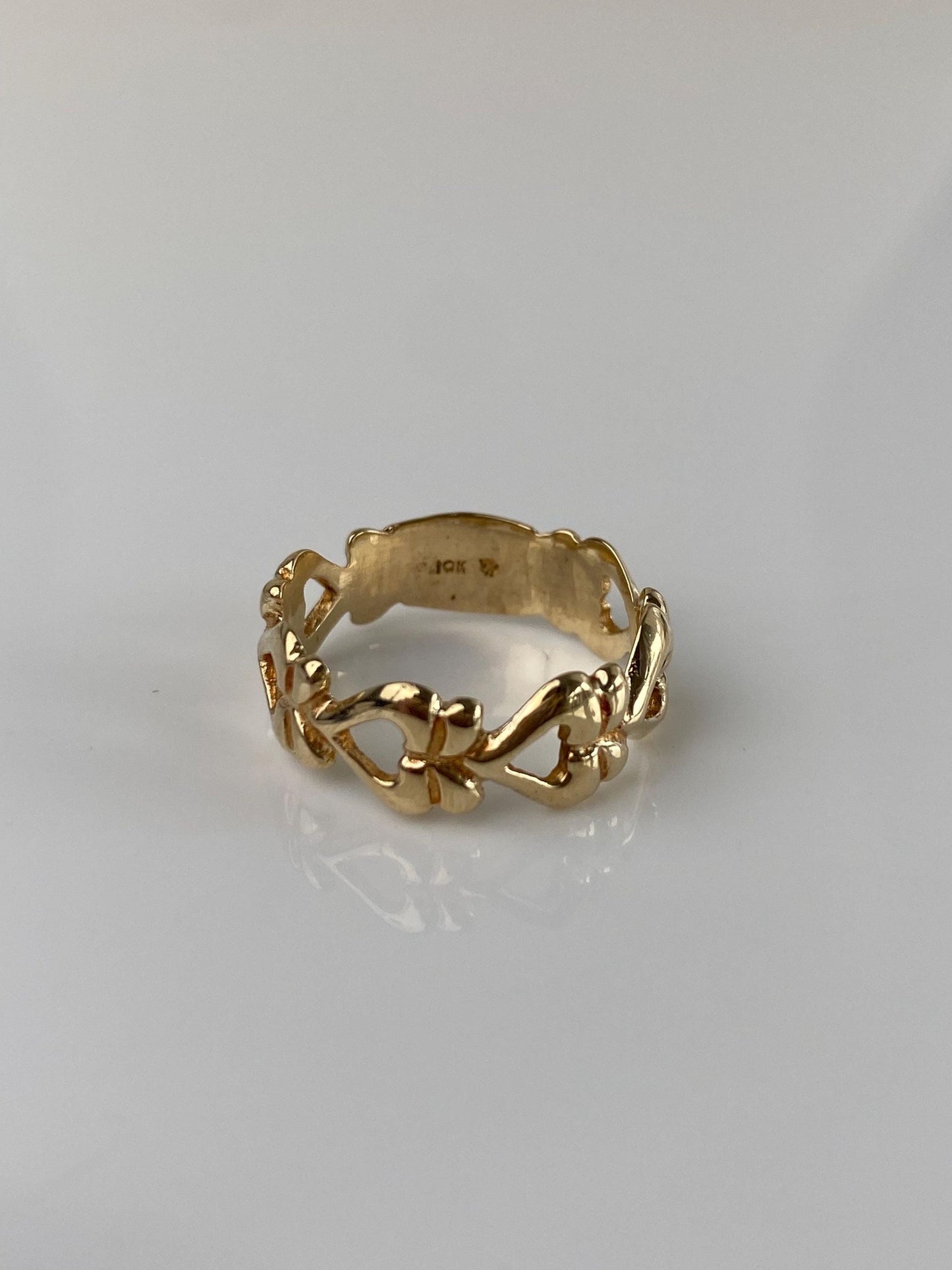 Vintage Solid 10k Yellow Gold Hearts Ring Band - Size 6.75