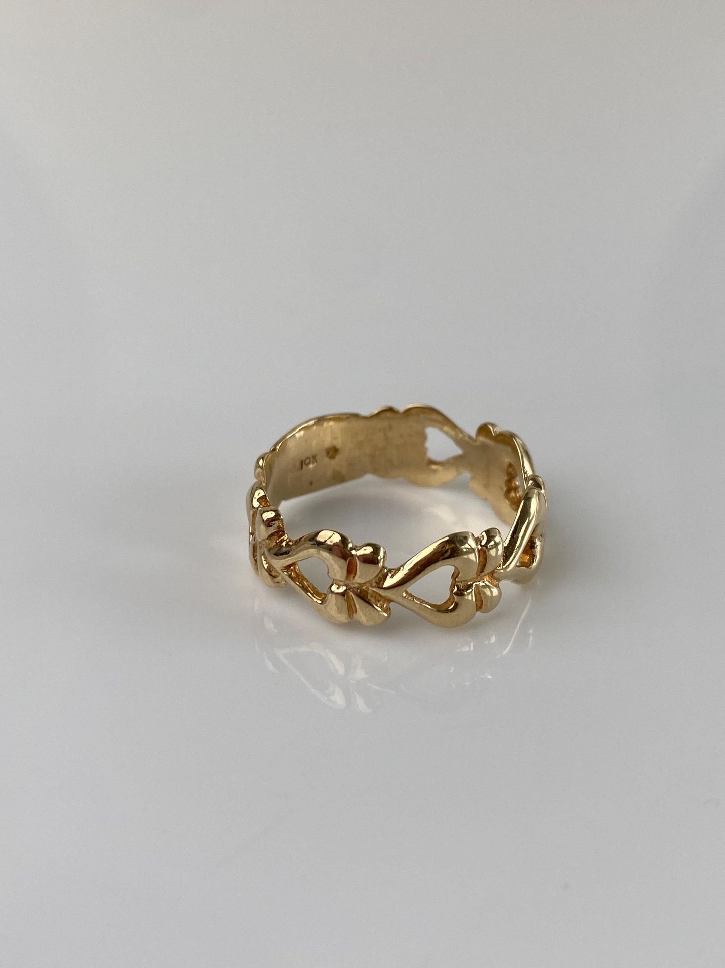 Vintage Solid 10k Yellow Gold Hearts Ring Band - Size 6.75
