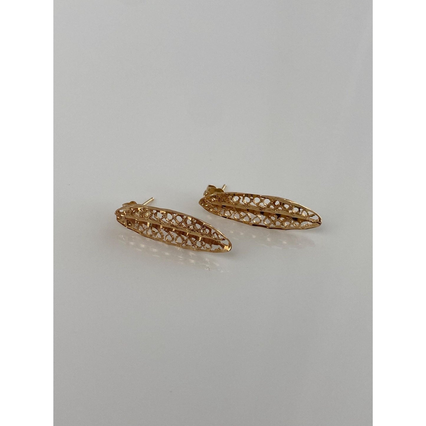 Vintage Solid 14k Yellow Gold Diamond Cut Drop Earrings