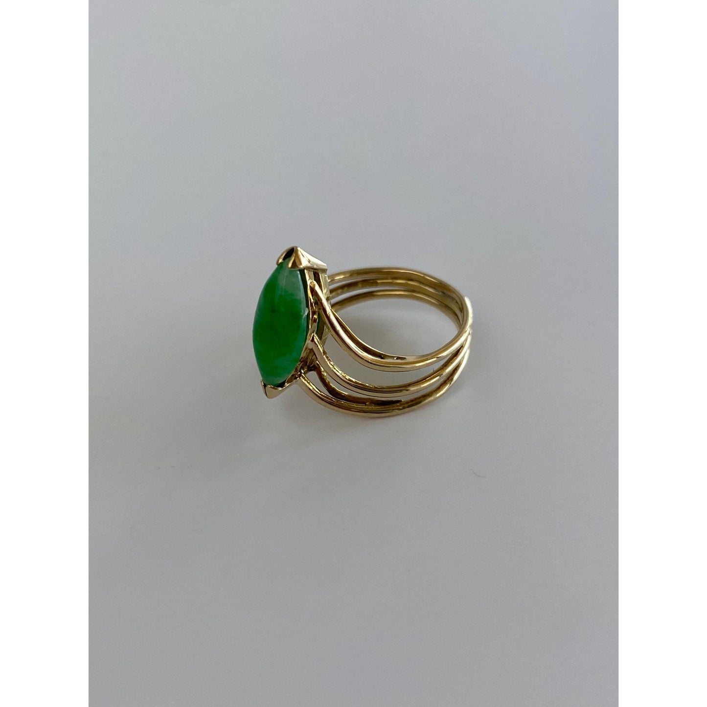 Vintage Solid 14k Yellow Gold Jade Marquis Ring - Size 5.75