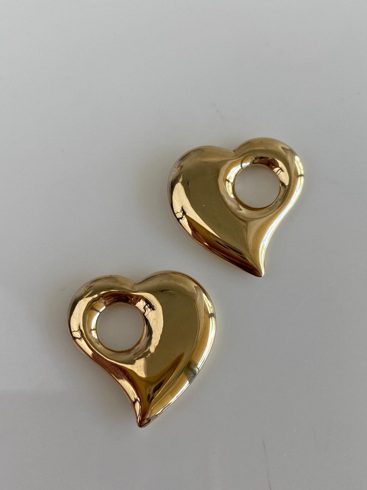 Vintage 14k Yellow Gold Heart Hoop Charms