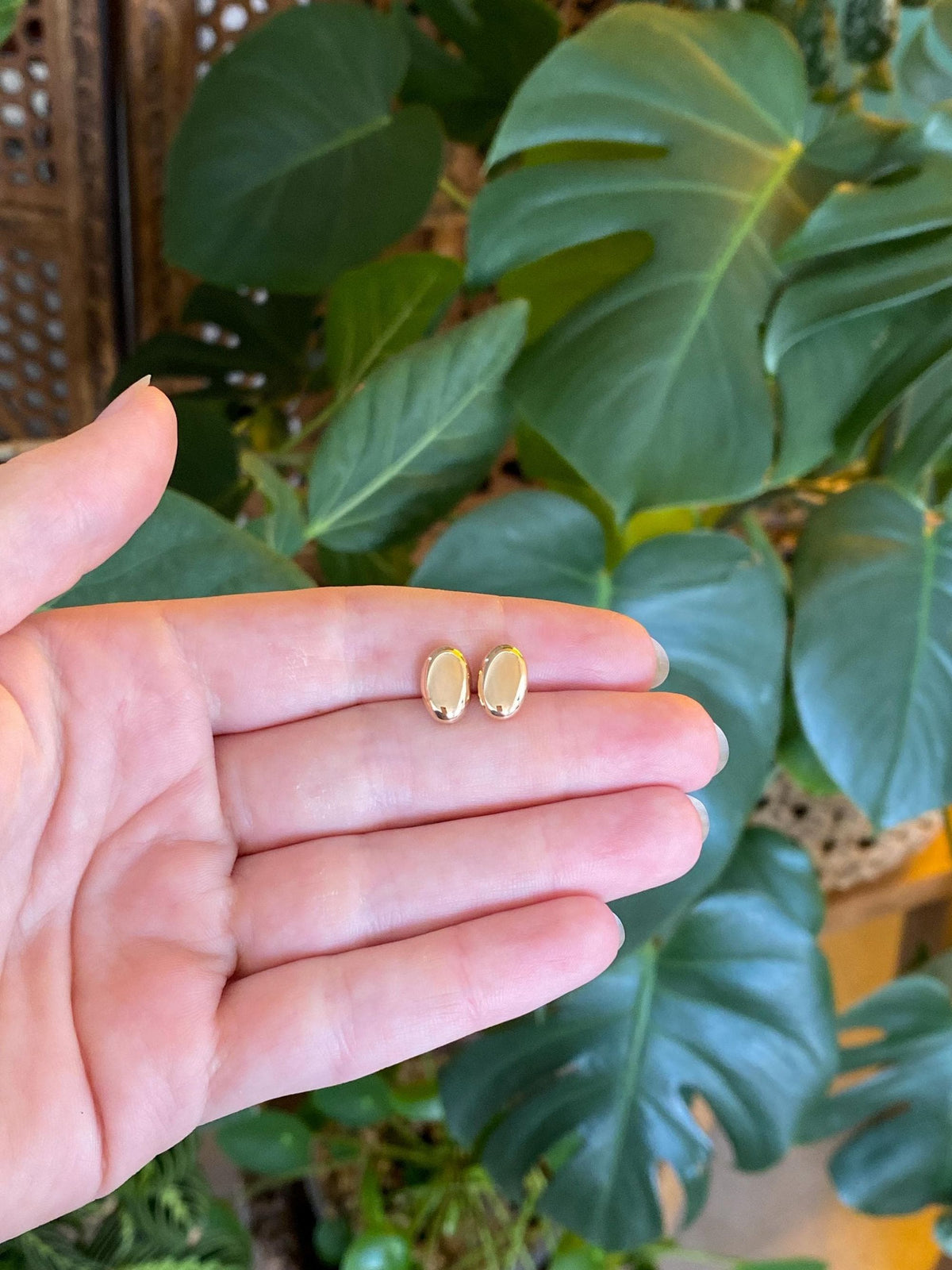 Vintage 14k Yellow Gold Oval Domed Stud Earrings