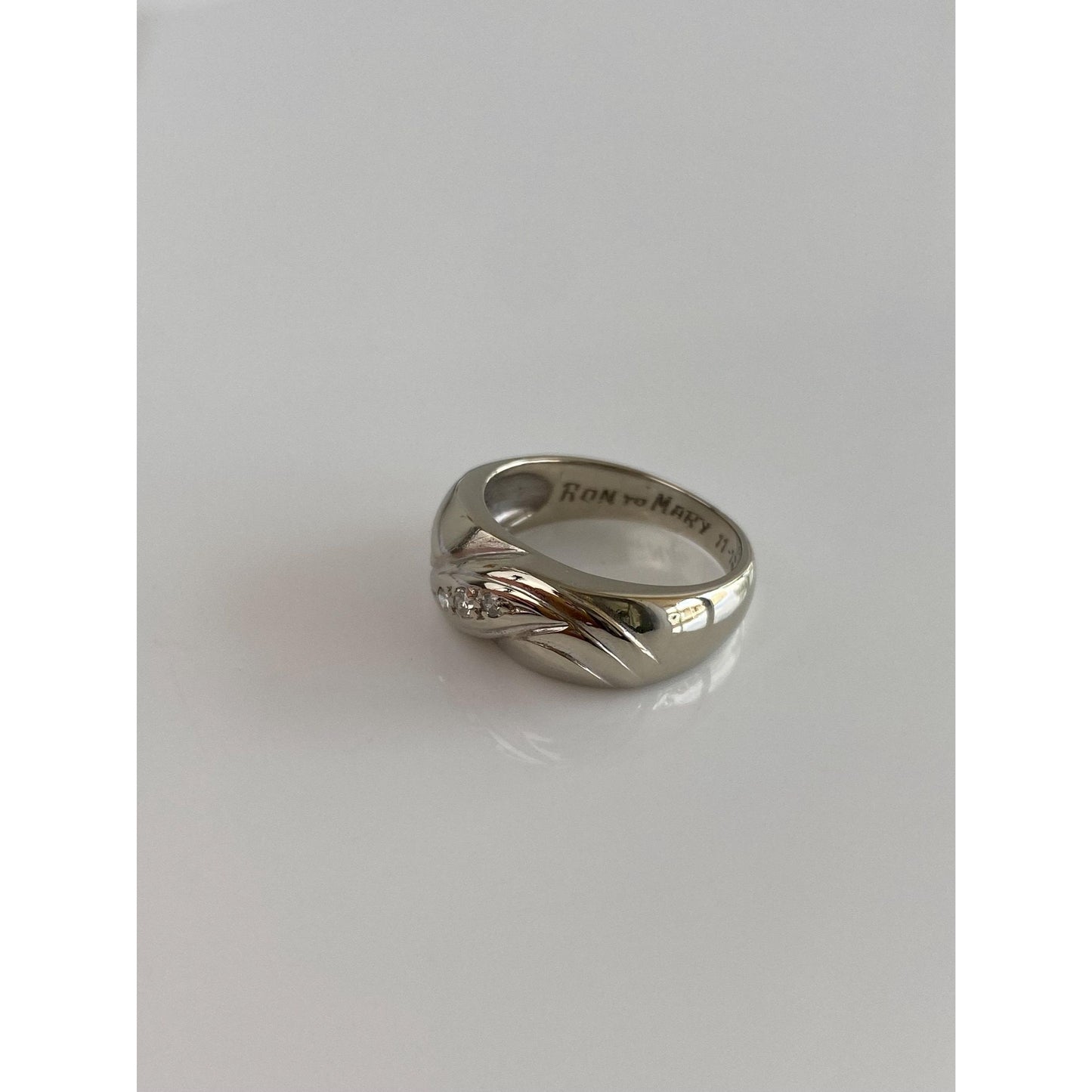 Vintage Solid 14k White Gold Diamond Ring Band - Size 4.75