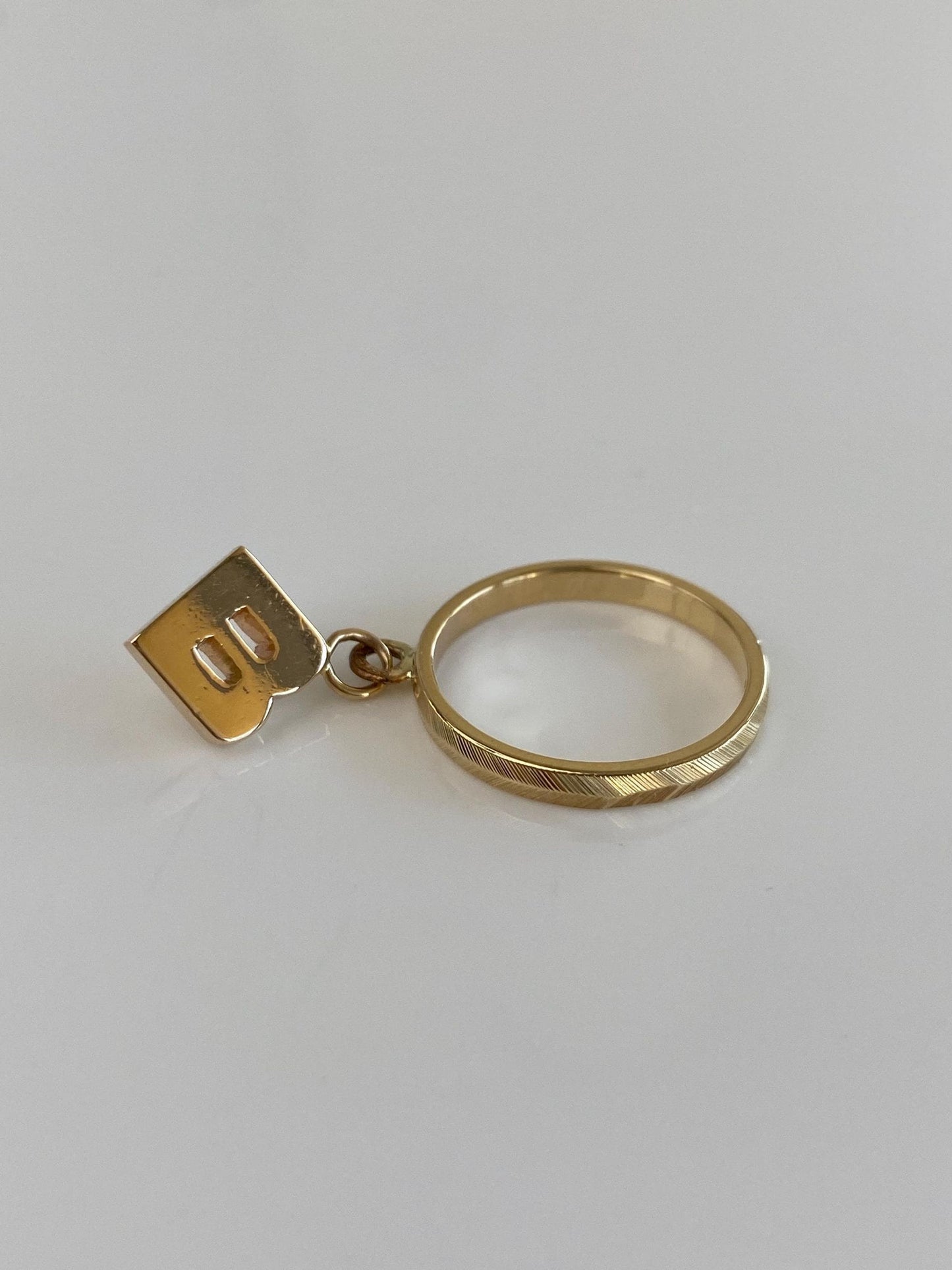 Vintage Solid 14k Yellow Gold Initial 'B' Charm Ring - Size 6.5