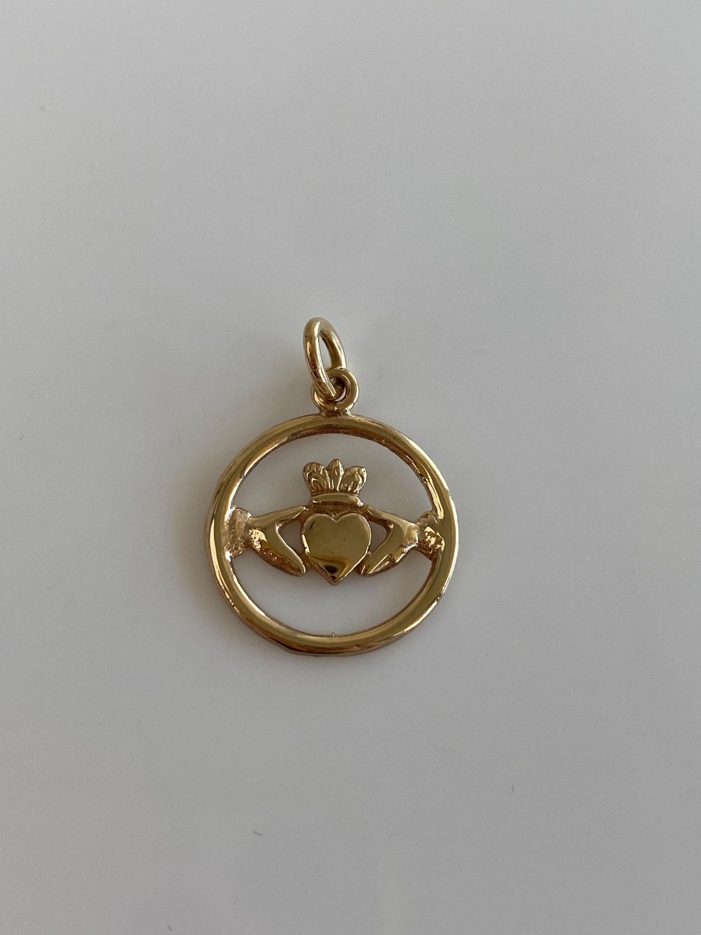 Vintage Solid 9k Yellow Gold Claddaugh Charm