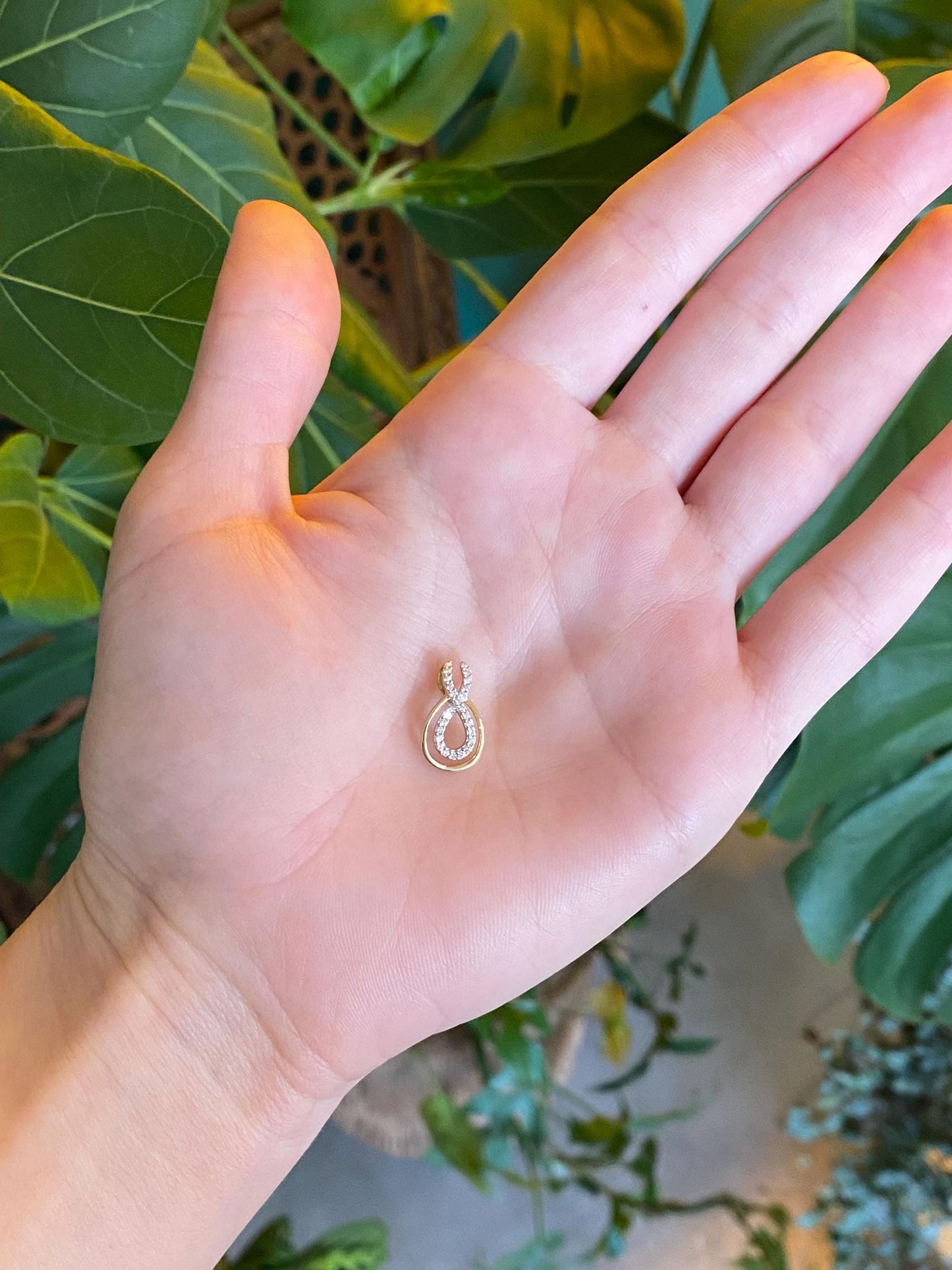 Vintage Solid 18k White & Yellow Gold Diamond Charm