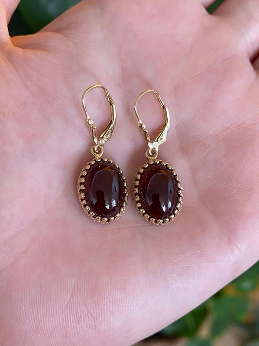 Vintage Solid 14k Yellow Gold Garnet Cabochon Dangle Earrings