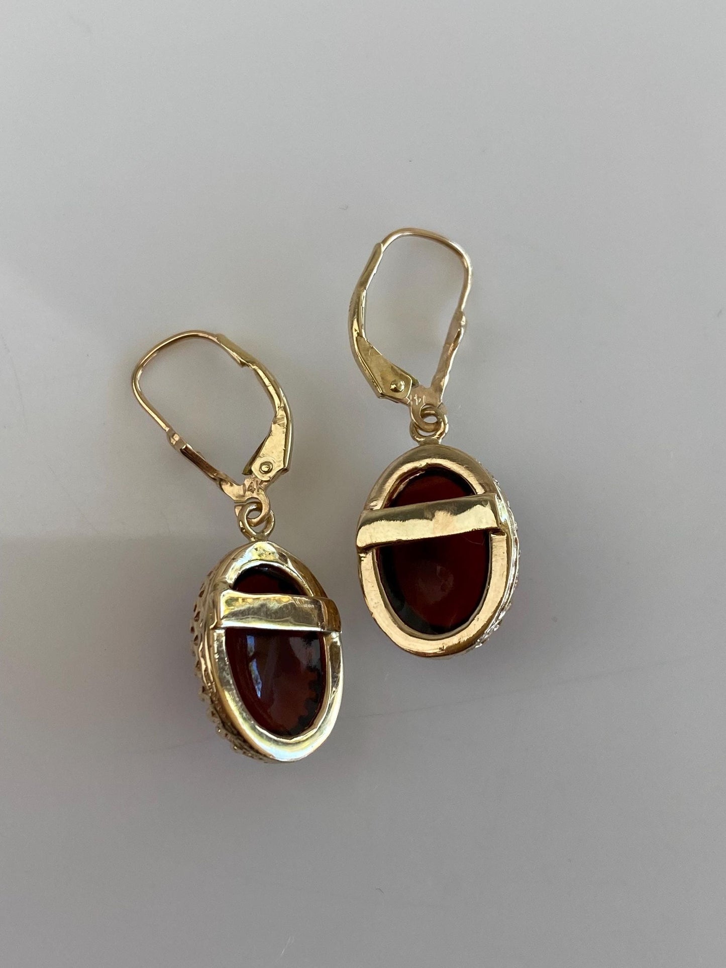 Vintage Solid 14k Yellow Gold Garnet Cabochon Dangle Earrings