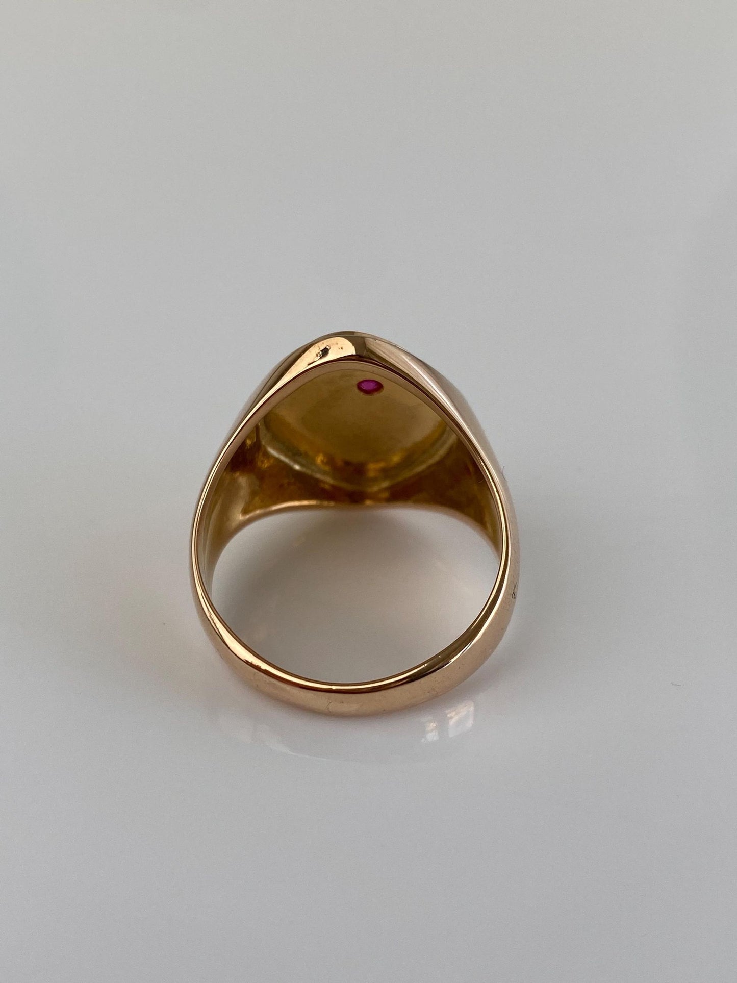 Vintage Solid 18k Yellow Gold Pink Sapphire Engraved Signet Ring - Size 8.5