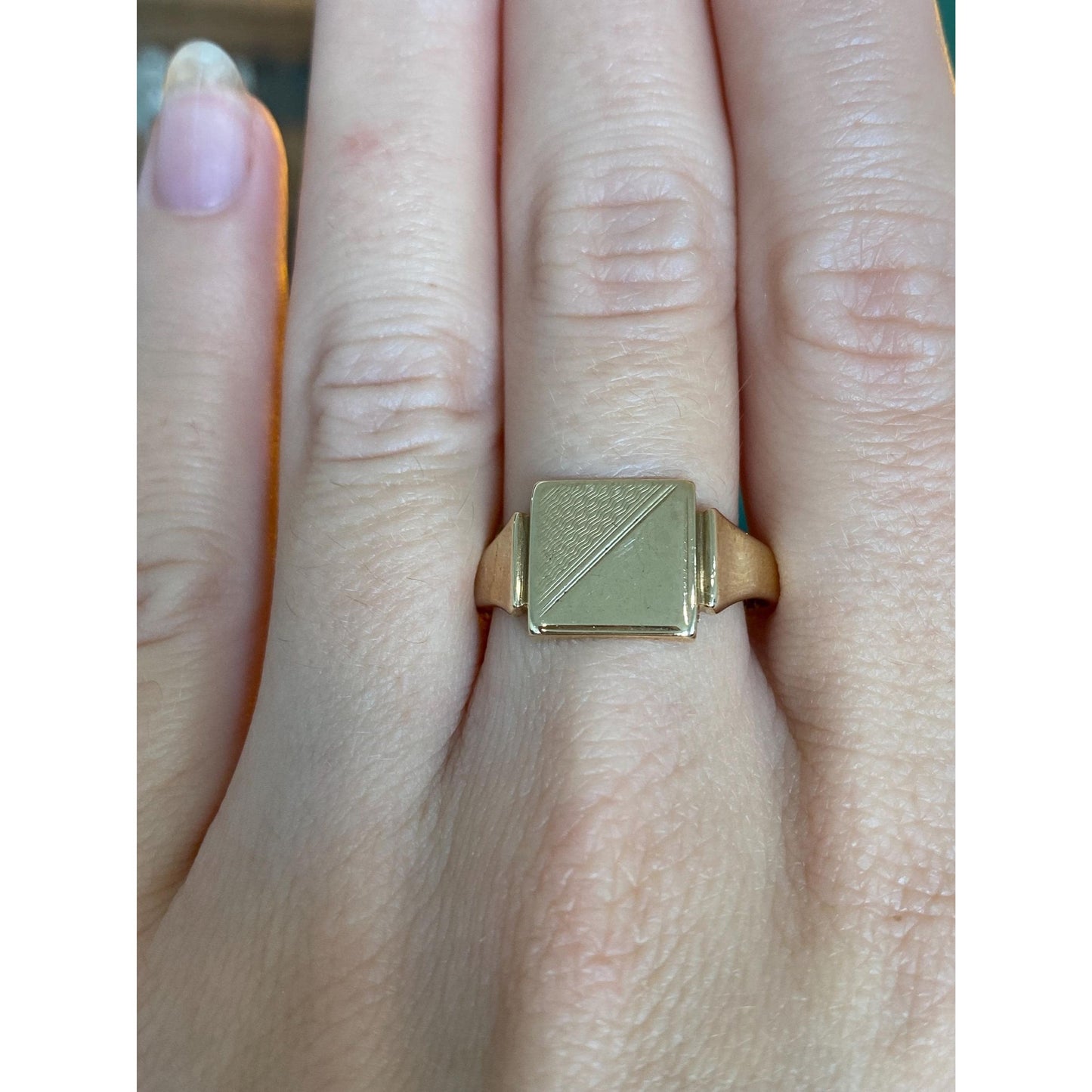 Vintage Solid 9k Yellow Gold Square Signet Ring - Size 9.75