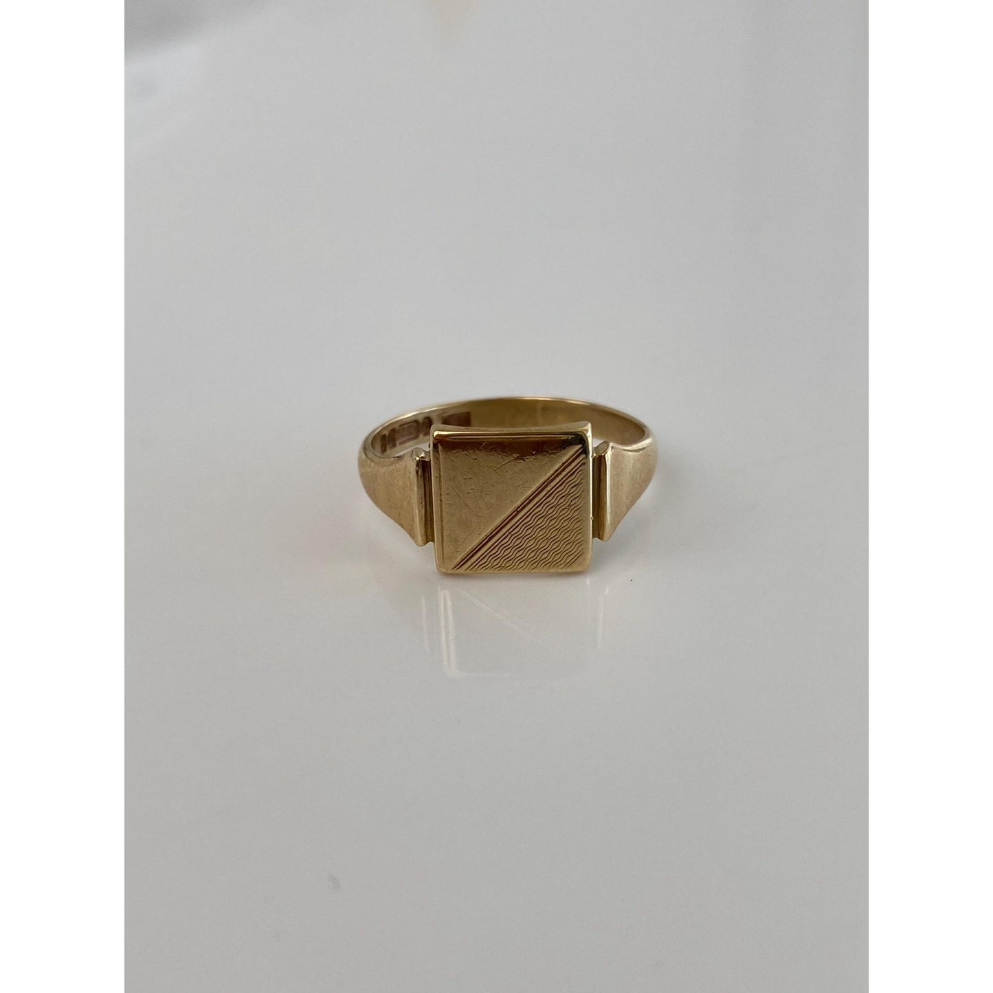 Vintage Solid 9k Yellow Gold Square Signet Ring - Size 9.75