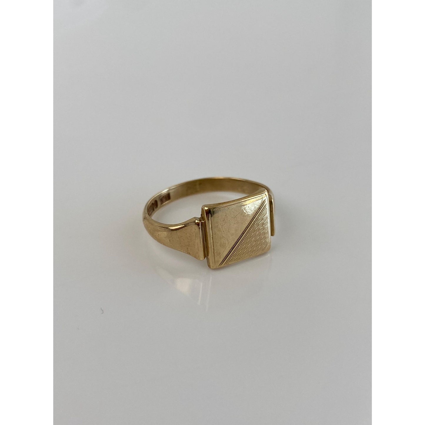 Vintage Solid 9k Yellow Gold Square Signet Ring - Size 9.75