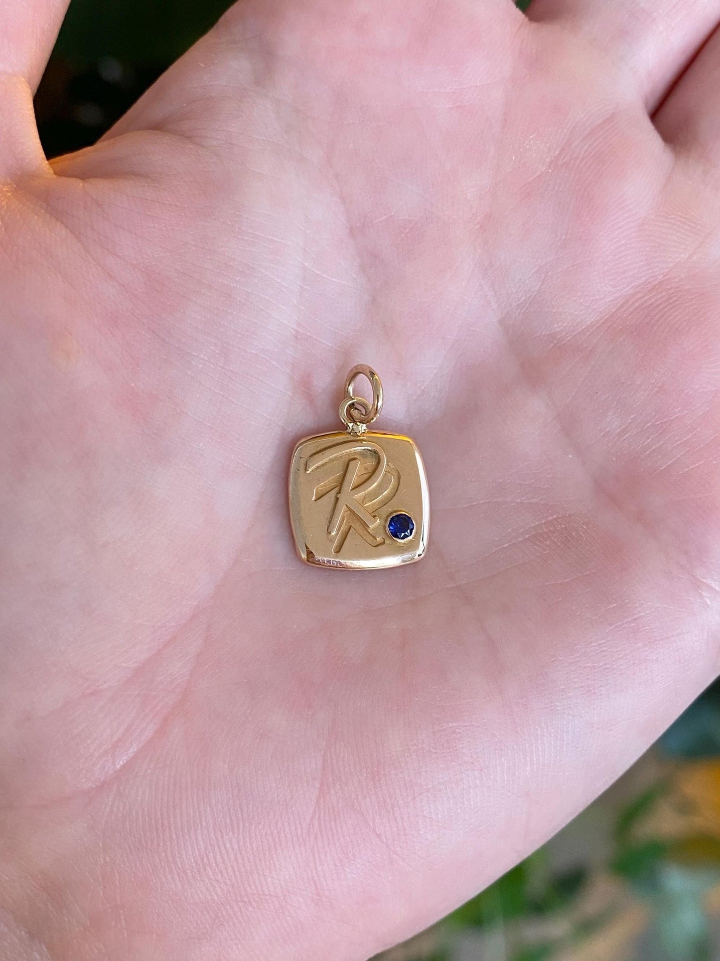 Vintage Solid 10k Yellow Gold Blue Sapphire Initial 'R' Charm