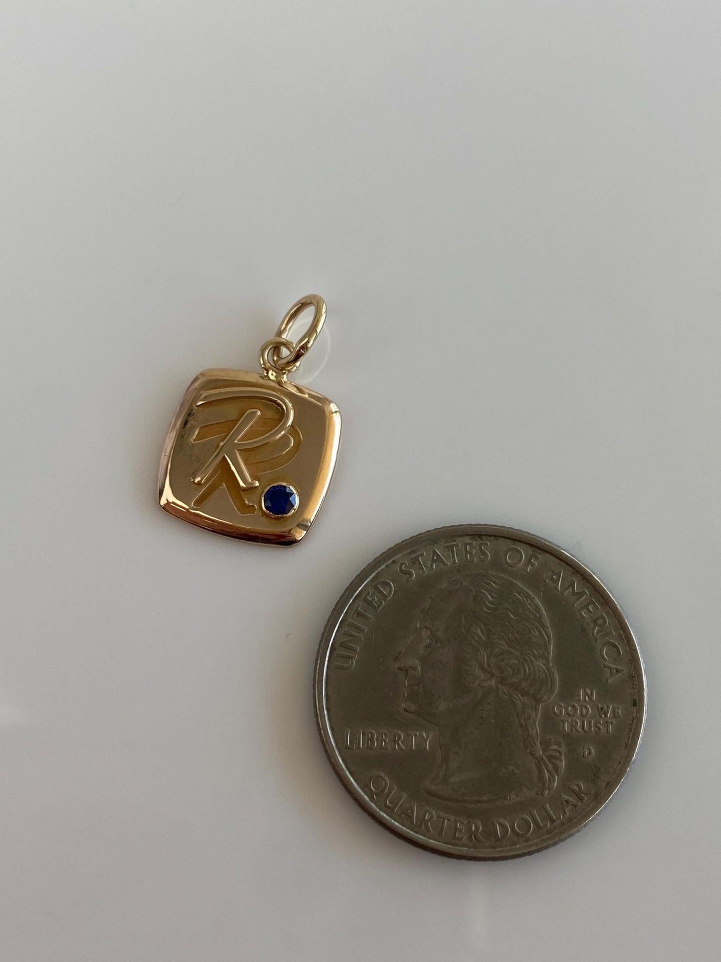 Vintage Solid 10k Yellow Gold Blue Sapphire Initial 'R' Charm