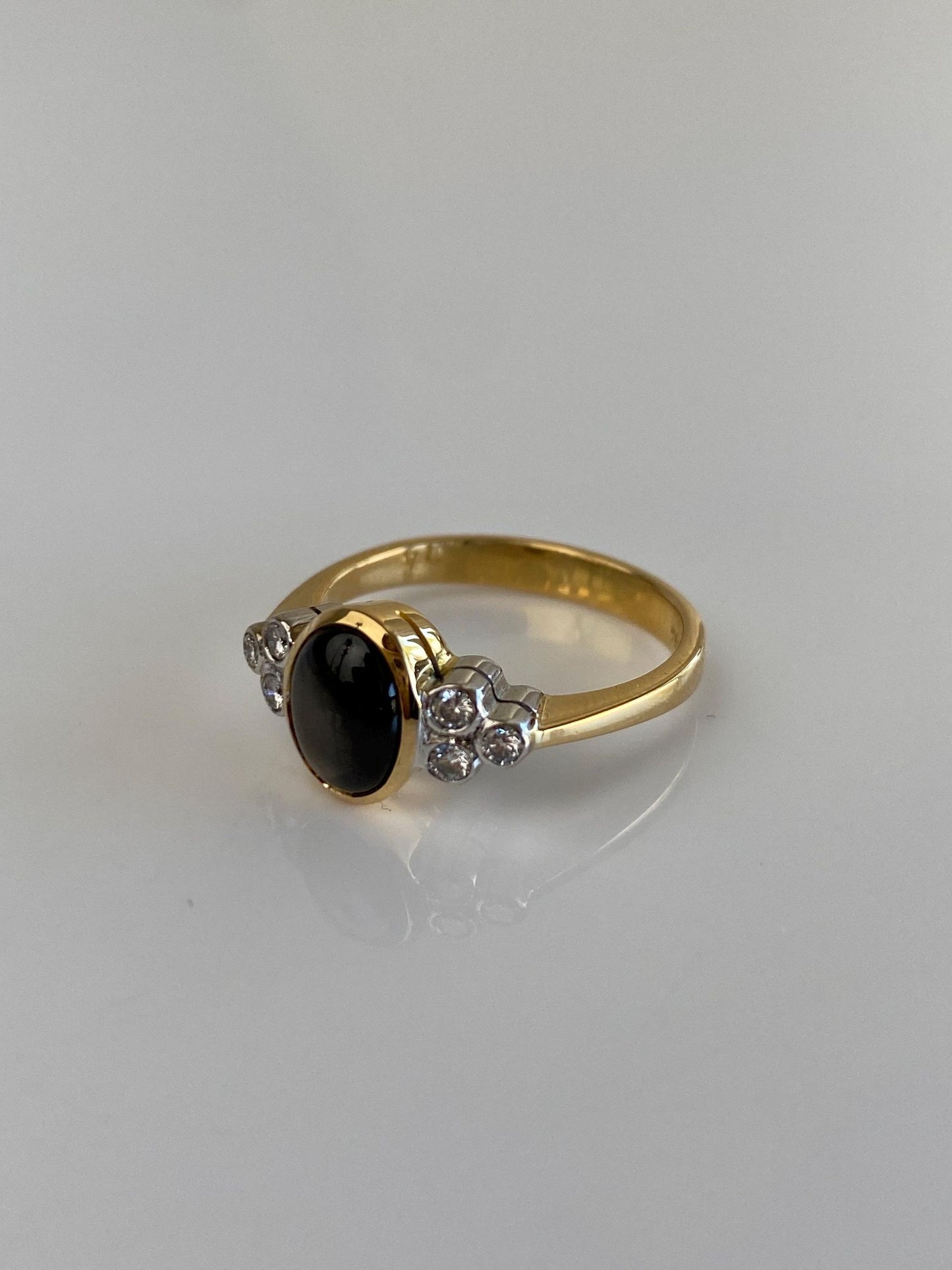 Vintage Solid 18k White & Yellow Gold Diamond Star Sapphire Ring - Size 7