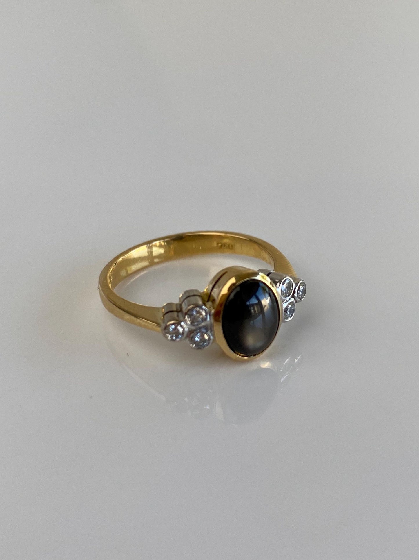 Vintage Solid 18k White & Yellow Gold Diamond Star Sapphire Ring - Size 7