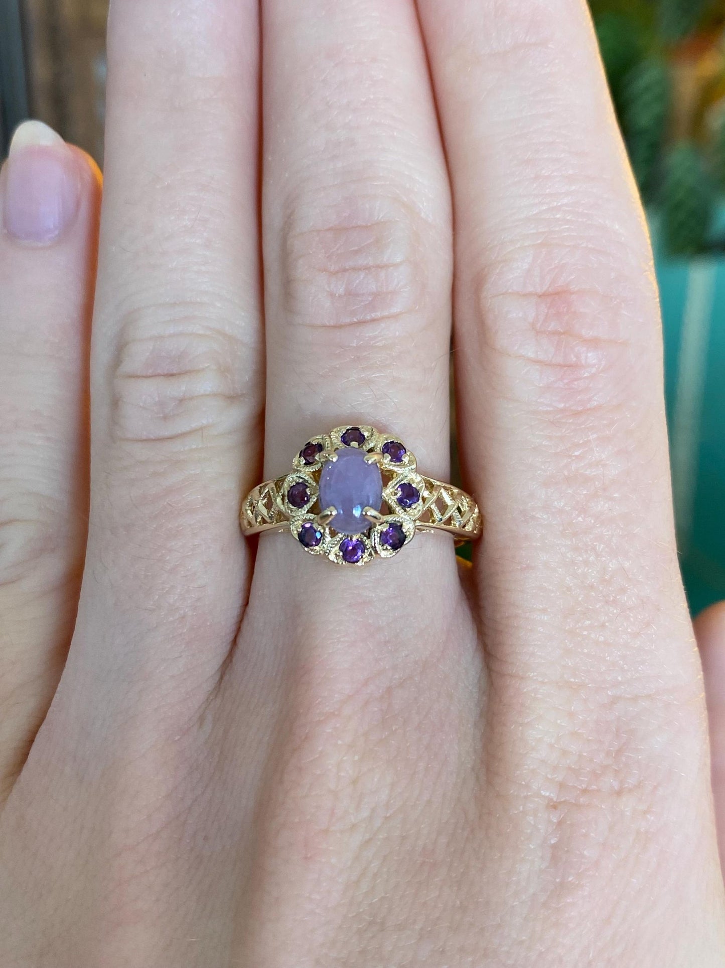 Vintage Solid 14k Yellow Gold Amethyst Halo Purple Chalcedony Ring - Size 7.75