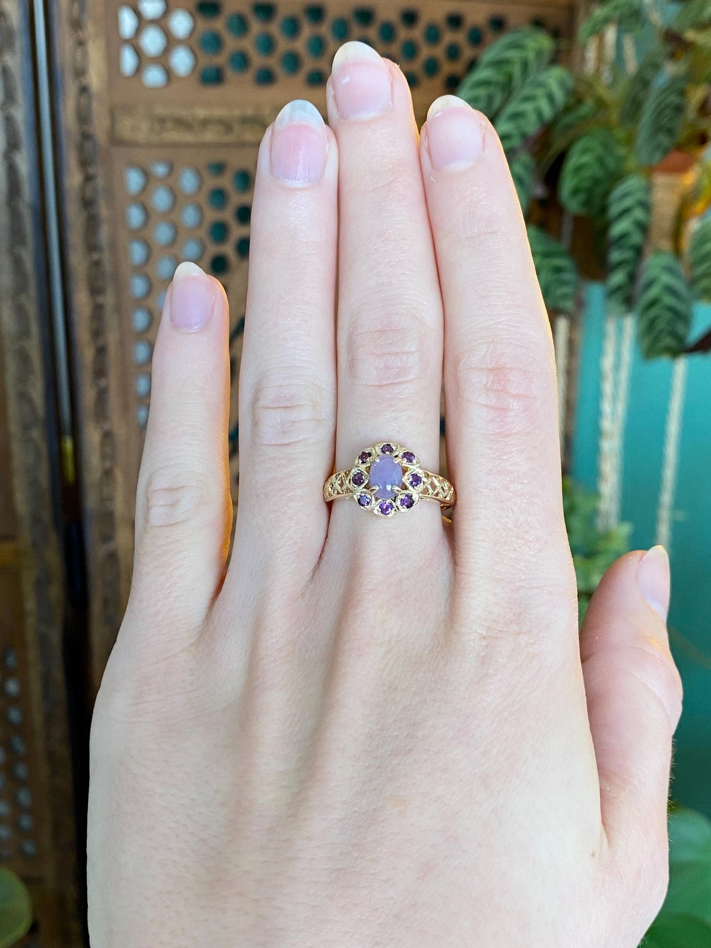Vintage Solid 14k Yellow Gold Amethyst Halo Purple Chalcedony Ring - Size 7.75