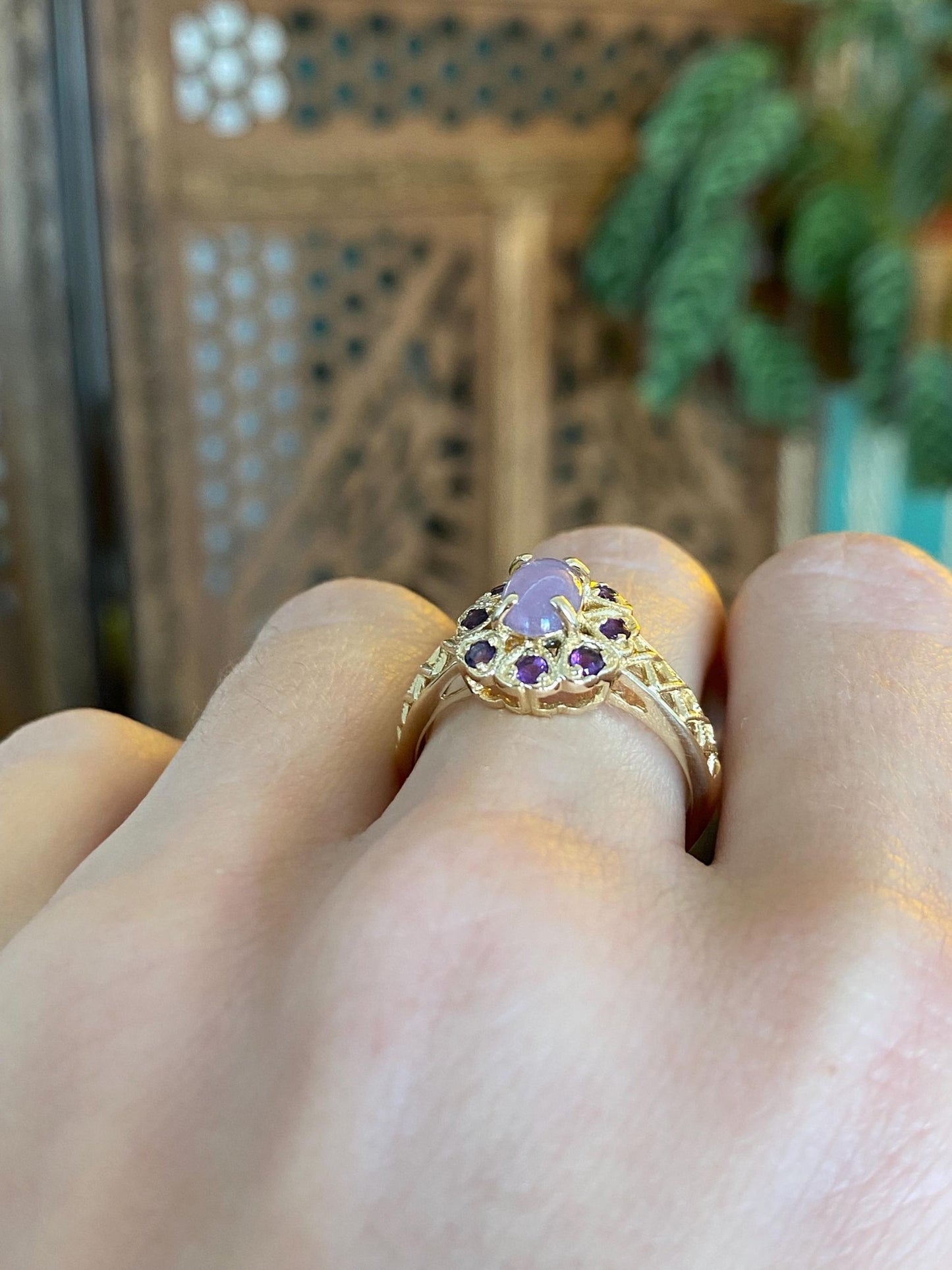 Vintage Solid 14k Yellow Gold Amethyst Halo Purple Chalcedony Ring - Size 7.75