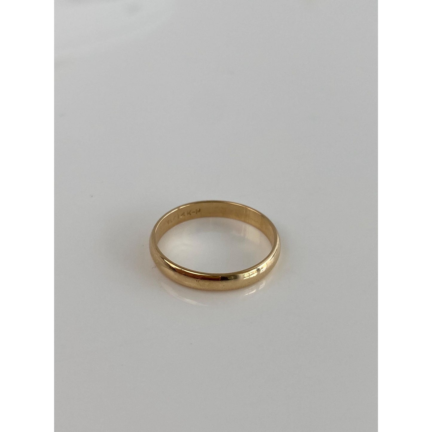 Vintage Solid 14k Yellow Gold Ring Band - Size 7.5