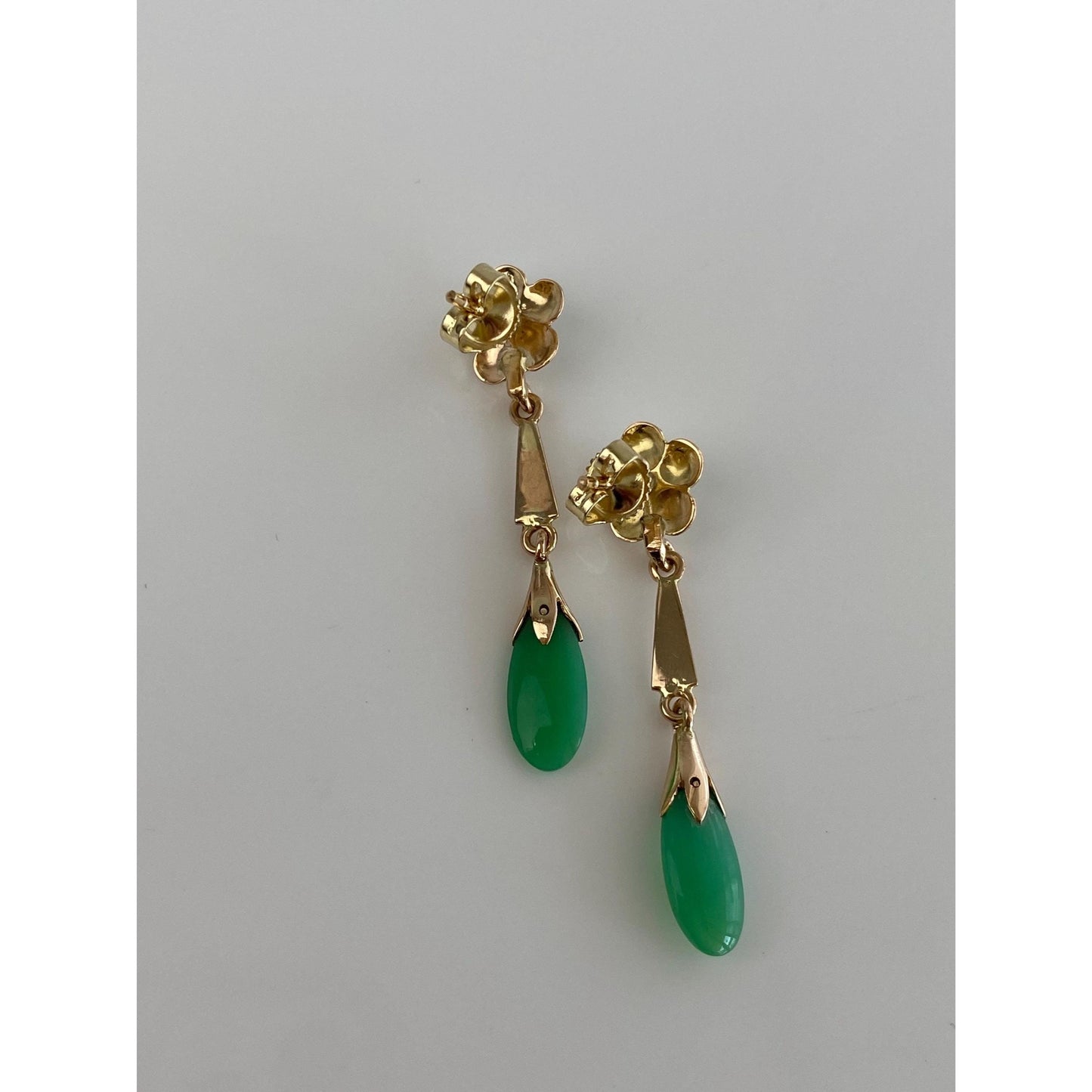 Vintage Solid 14k Yellow Gold Chrysoprase Flower Dangle Stud Earrings