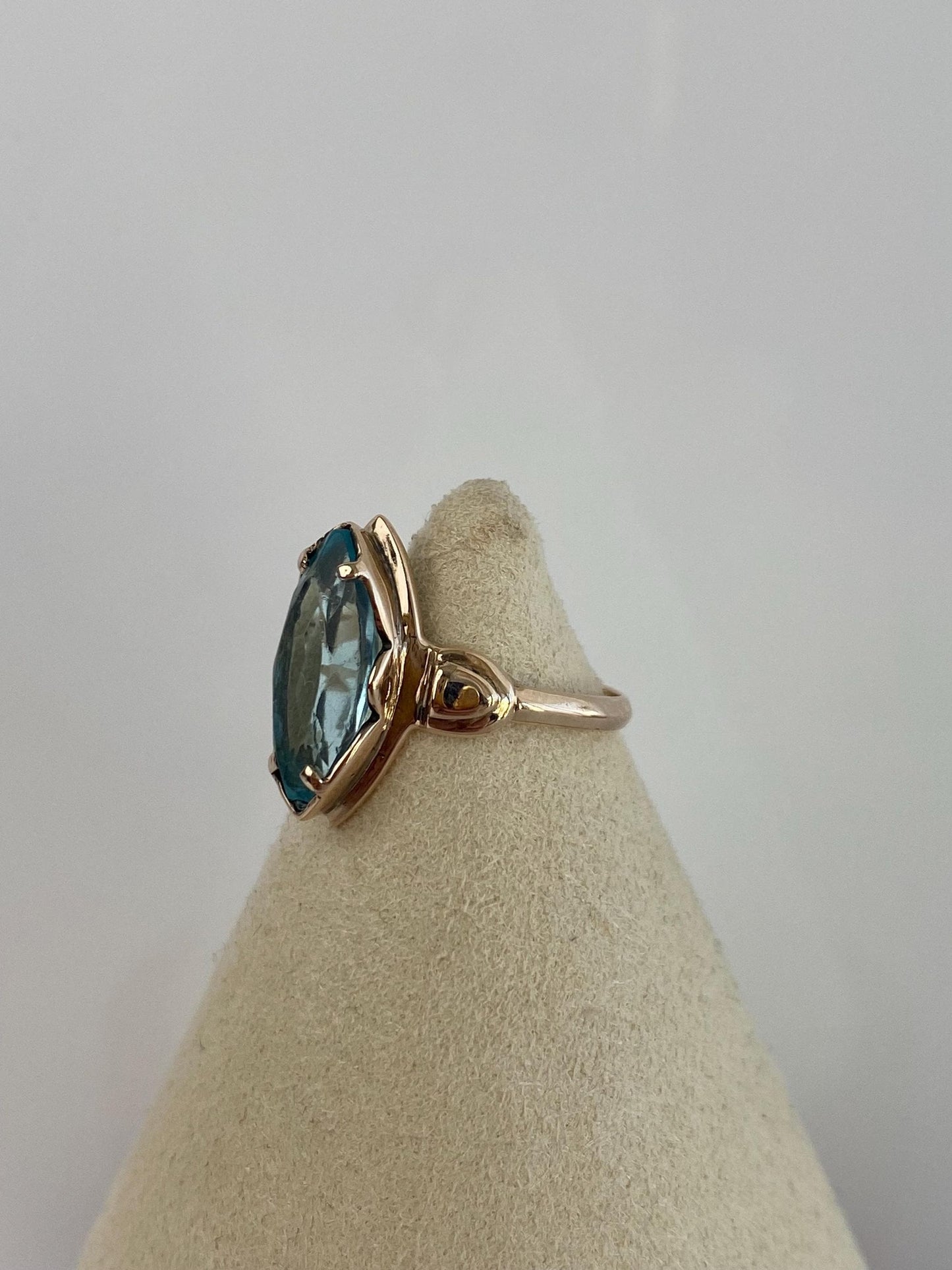 Vintage Solid 10k Yellow Gold Blue Cubic Zirconia Marquis Ring - Size 6.25